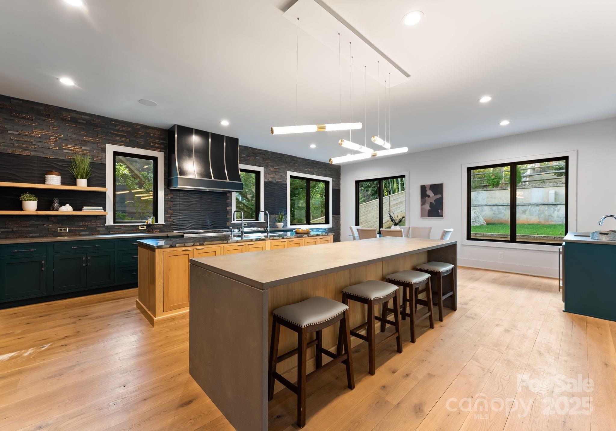 3416 Windsor Drive — Charlotte