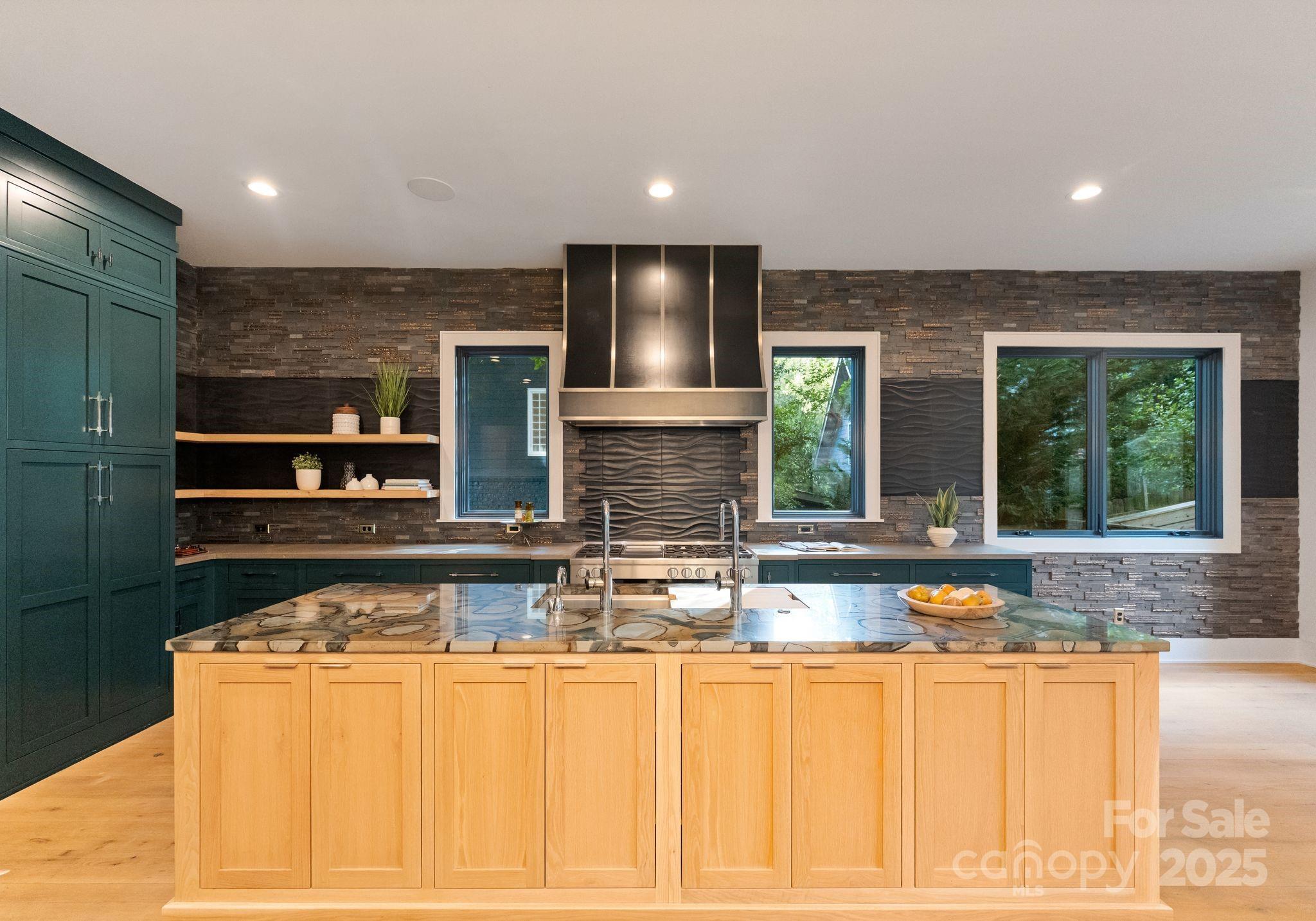 3416 Windsor Drive — Charlotte