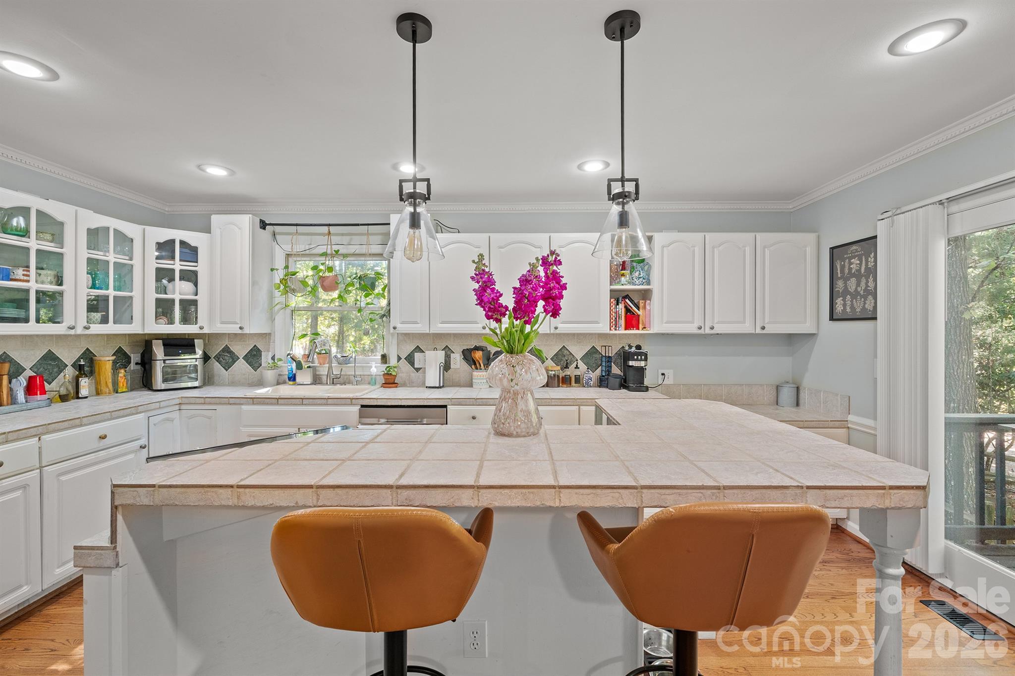 16003 Molokai Drive — Tega Cay