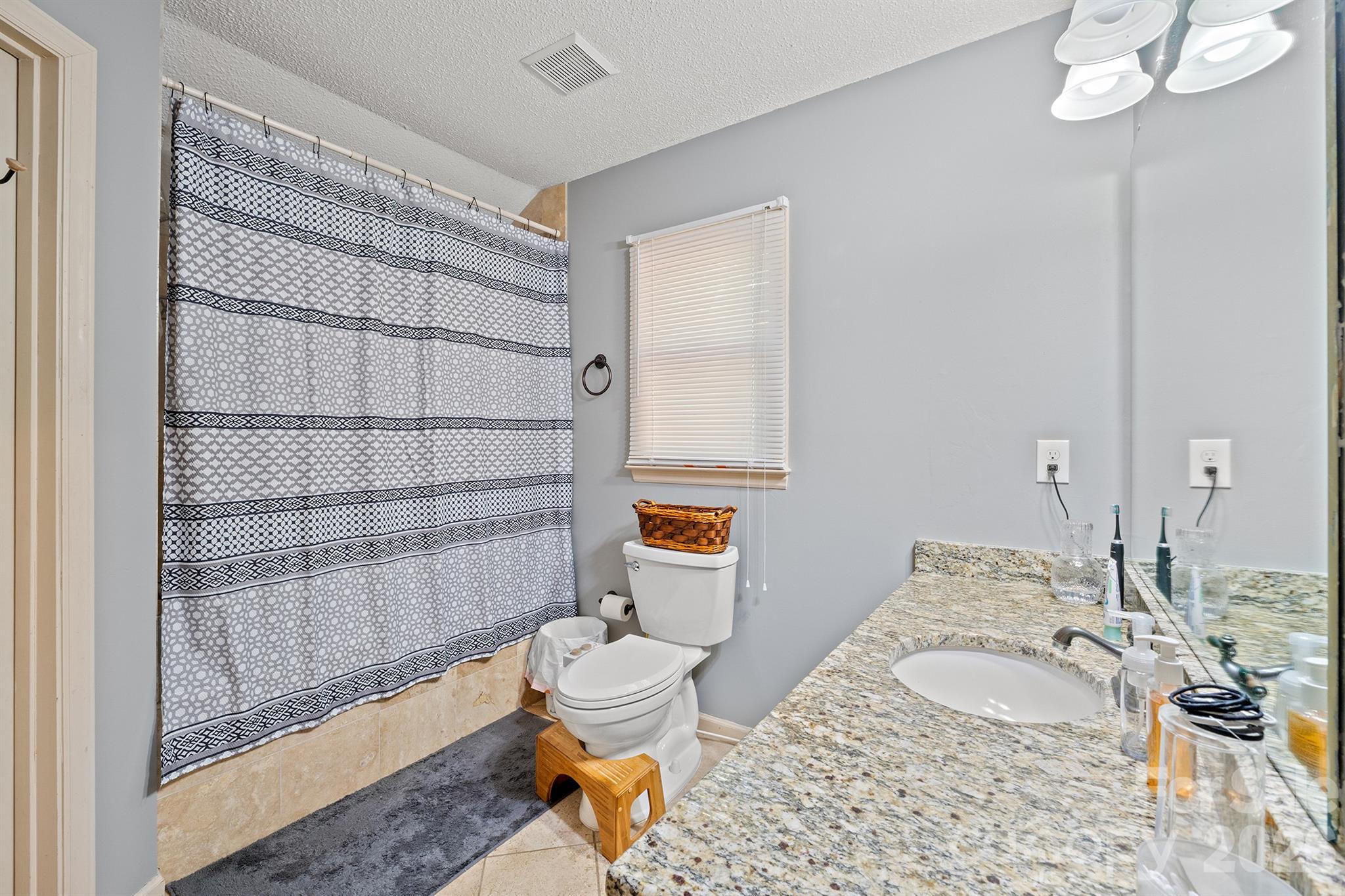 16003 Molokai Drive — Tega Cay