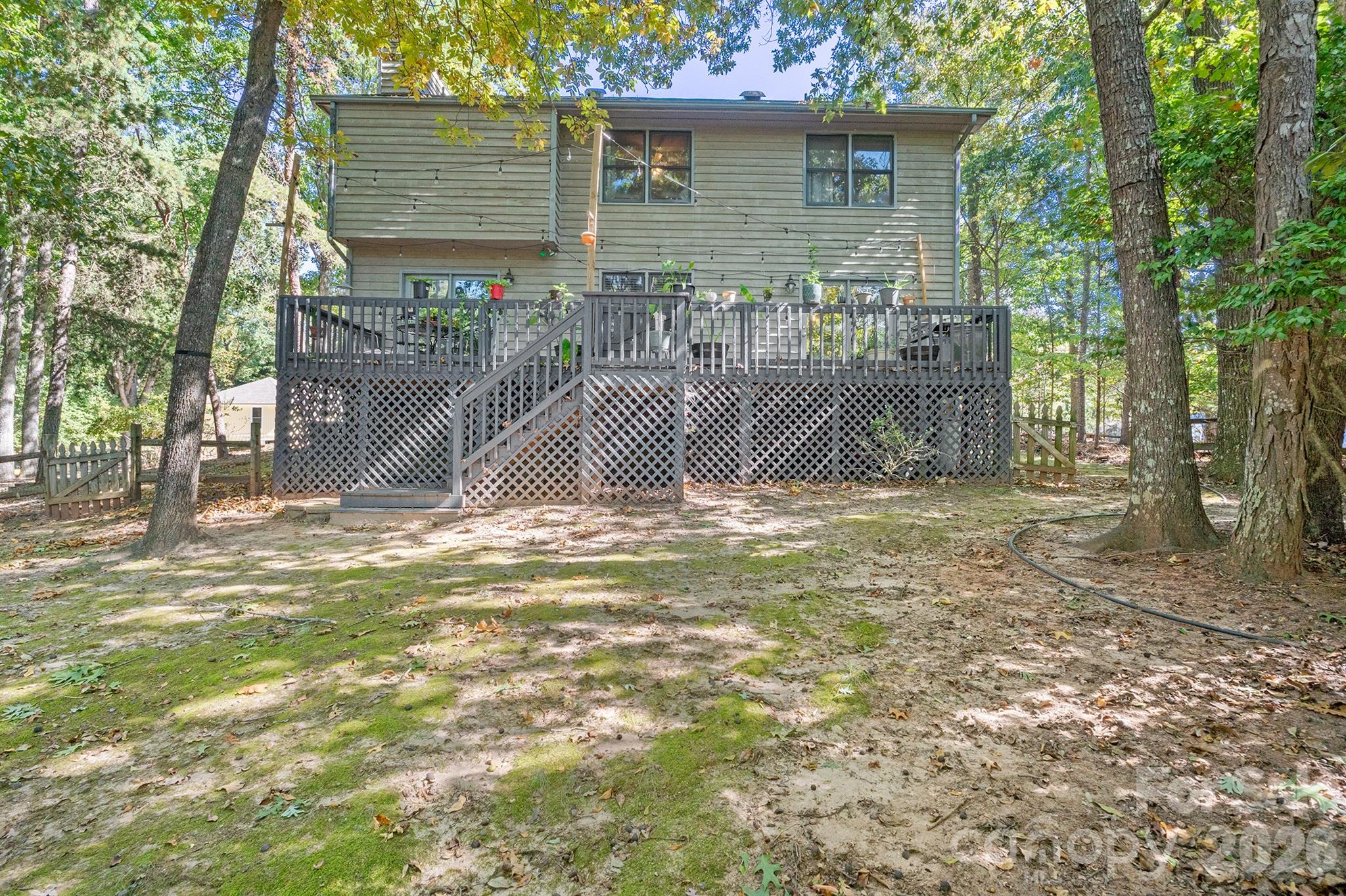 16003 Molokai Drive — Tega Cay