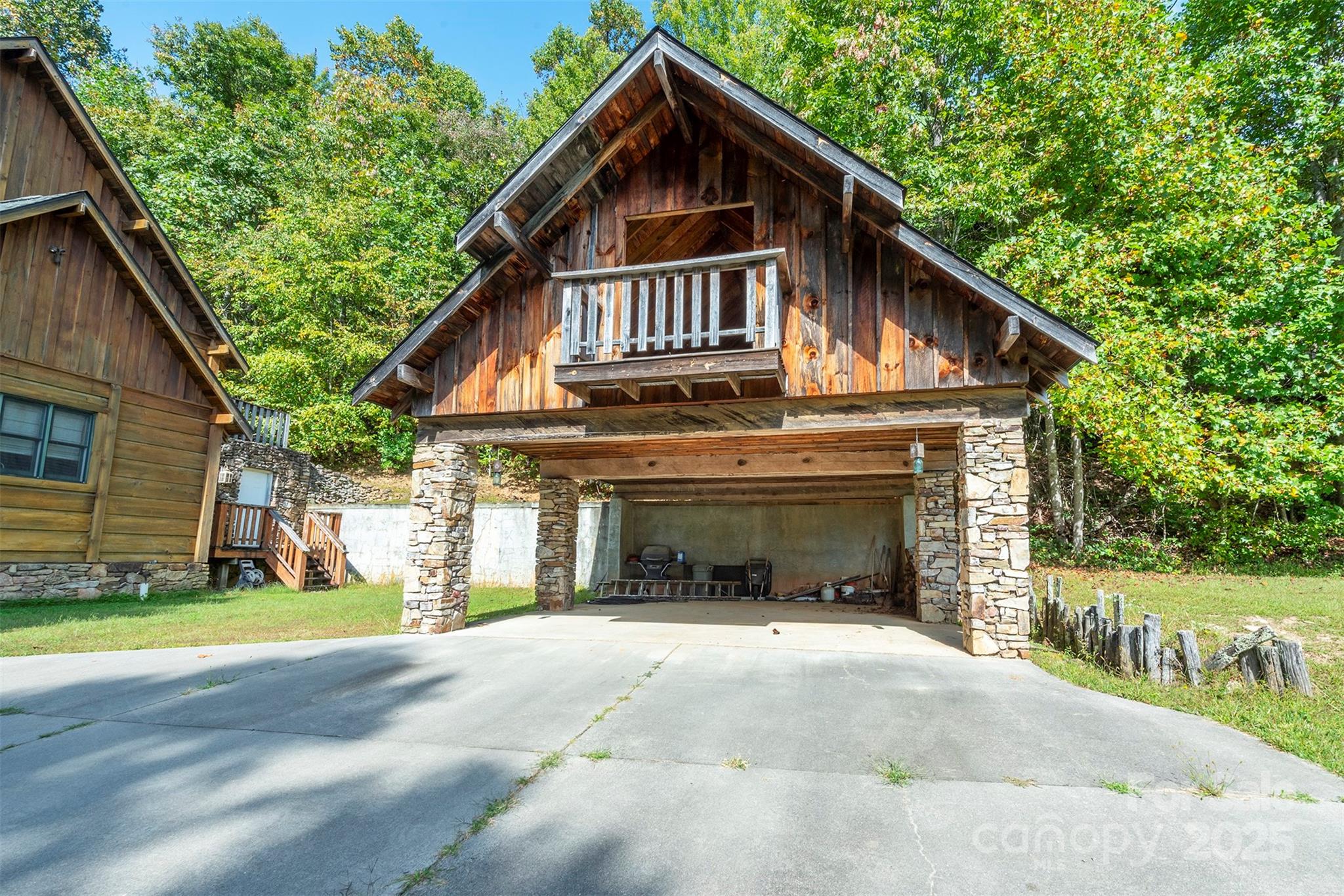 85 Prospectors Trail — Black Mountain