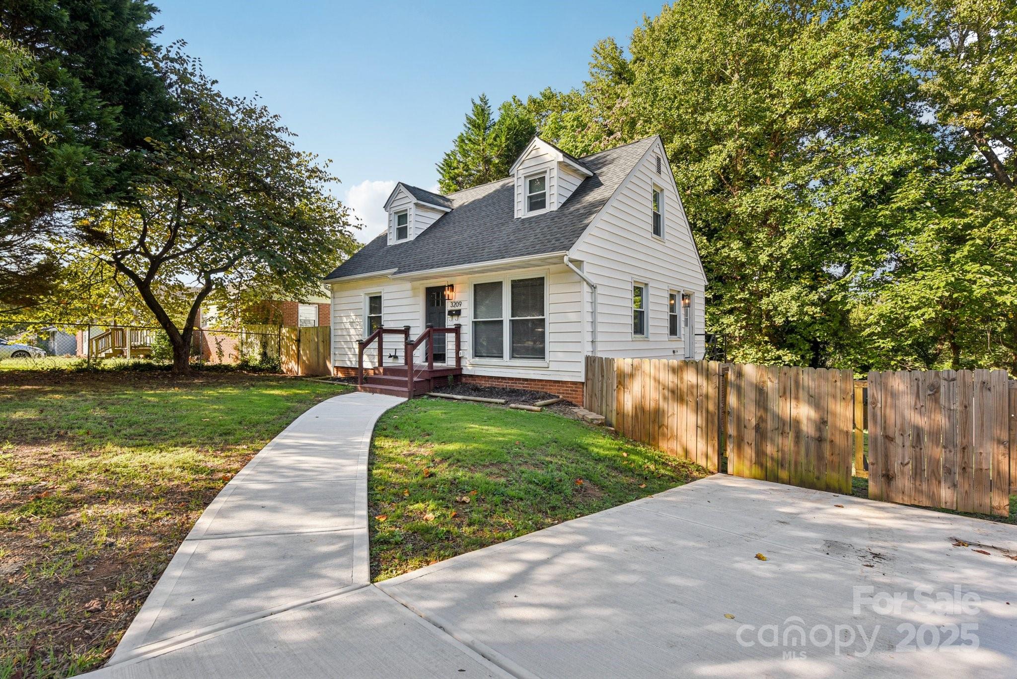3209 Eastwood Drive — Charlotte
