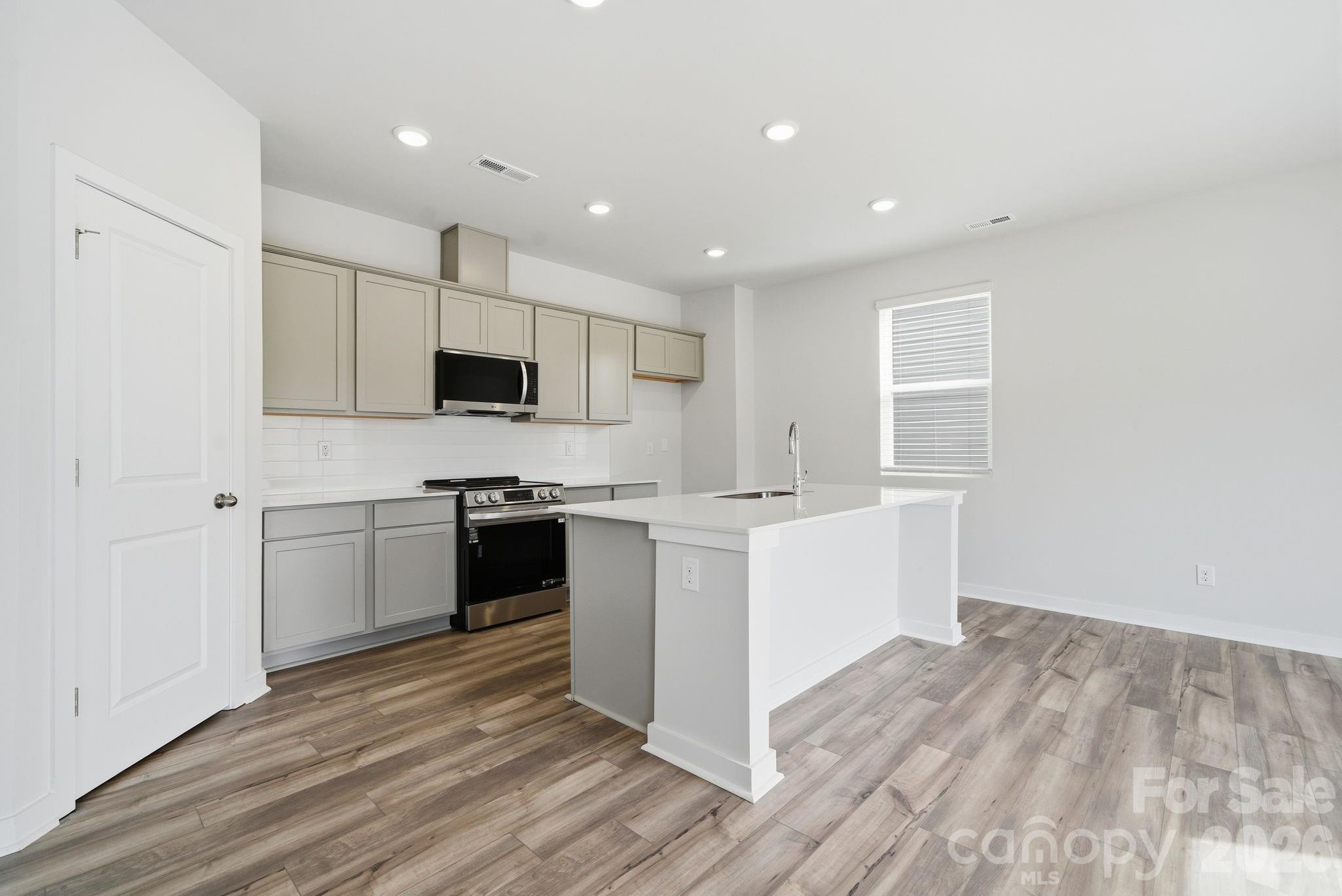 232 Bezelle Avenue — York