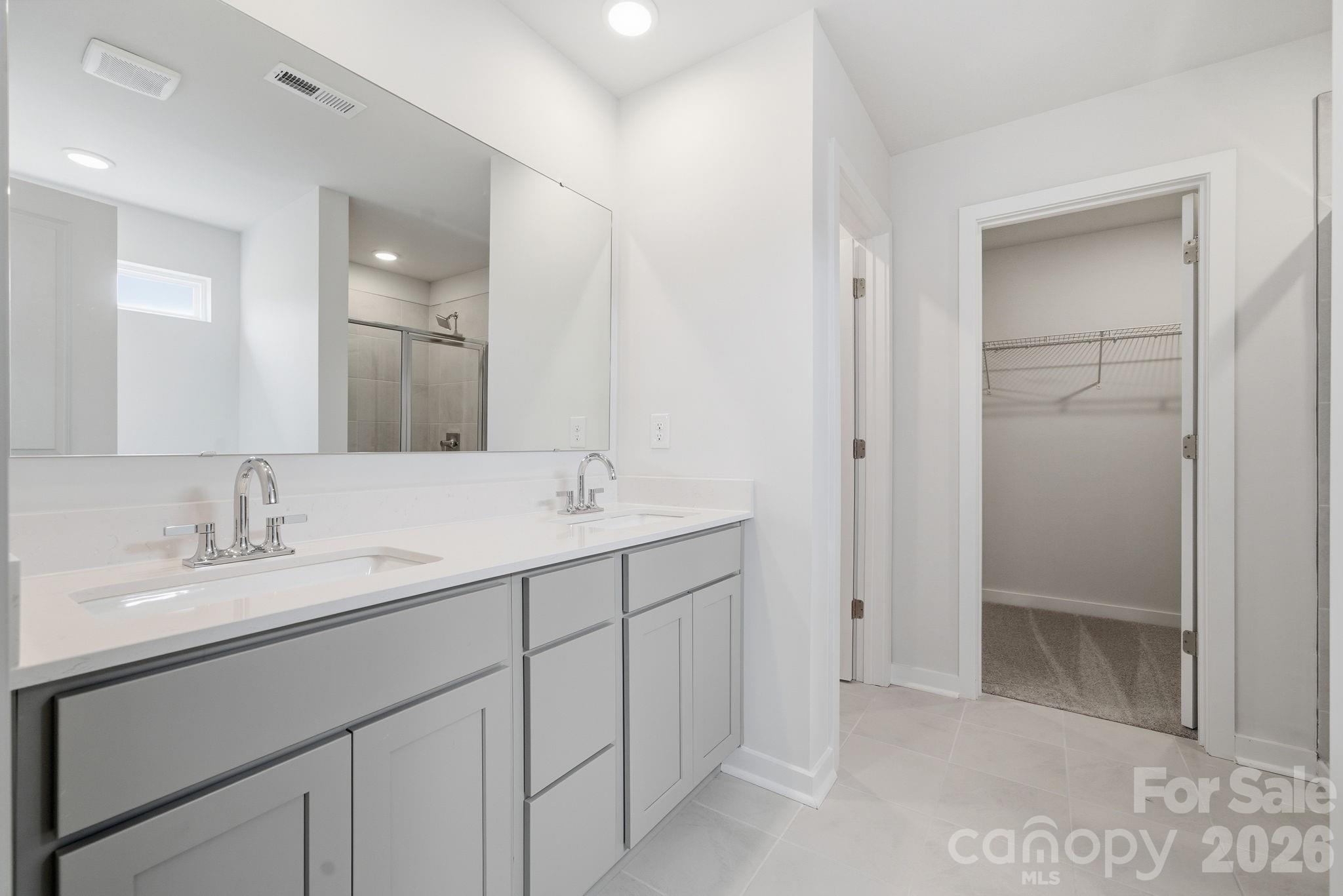 232 Bezelle Avenue — York