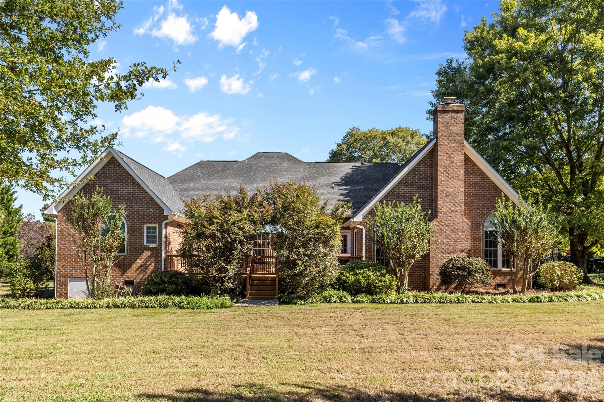 1337 Braeburn Road NW — Concord