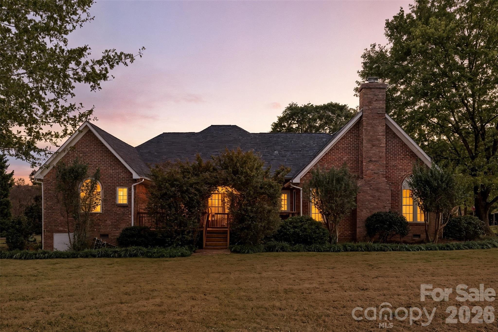 1337 Braeburn Road NW — Concord