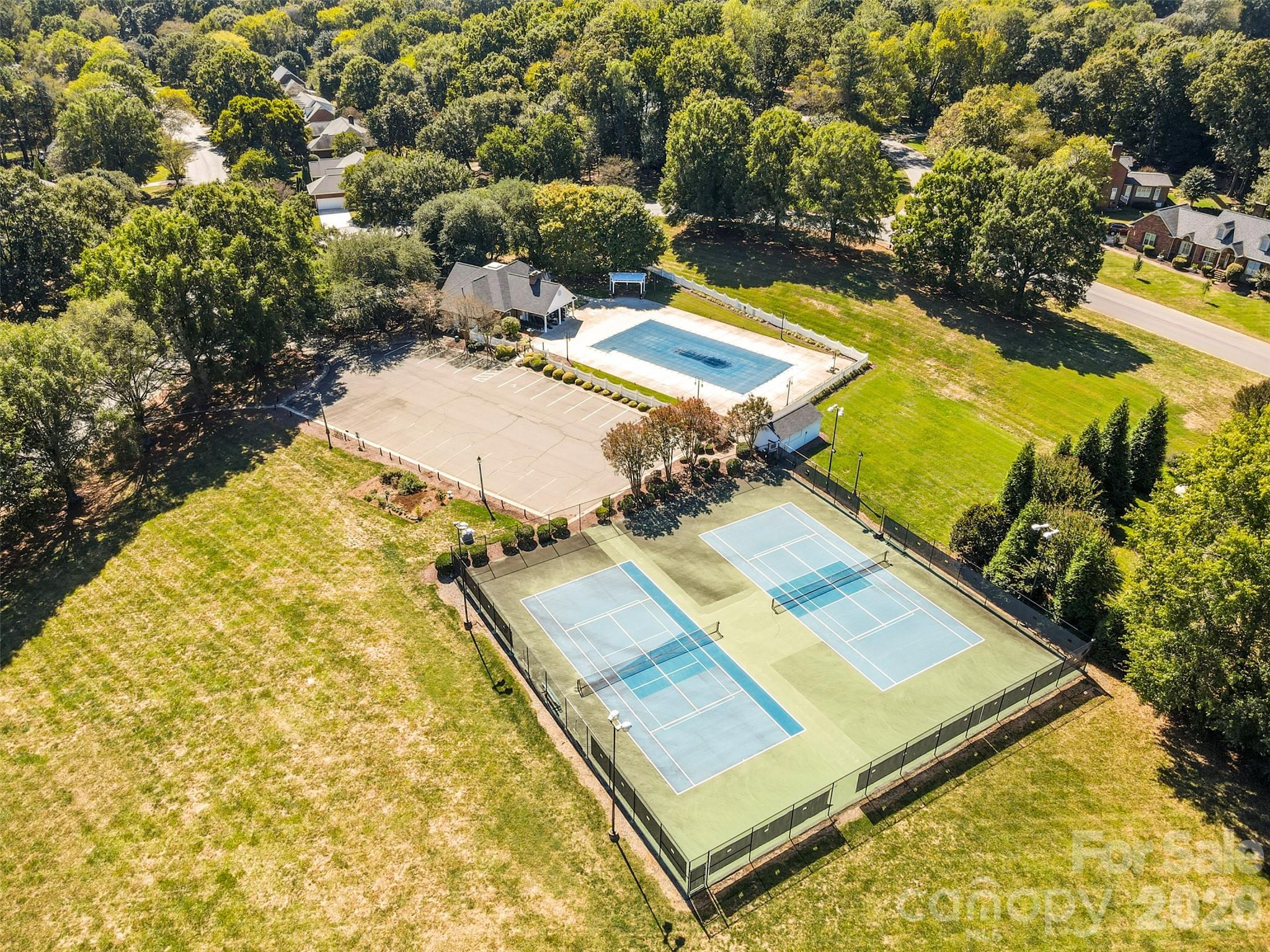 1337 Braeburn Road NW — Concord