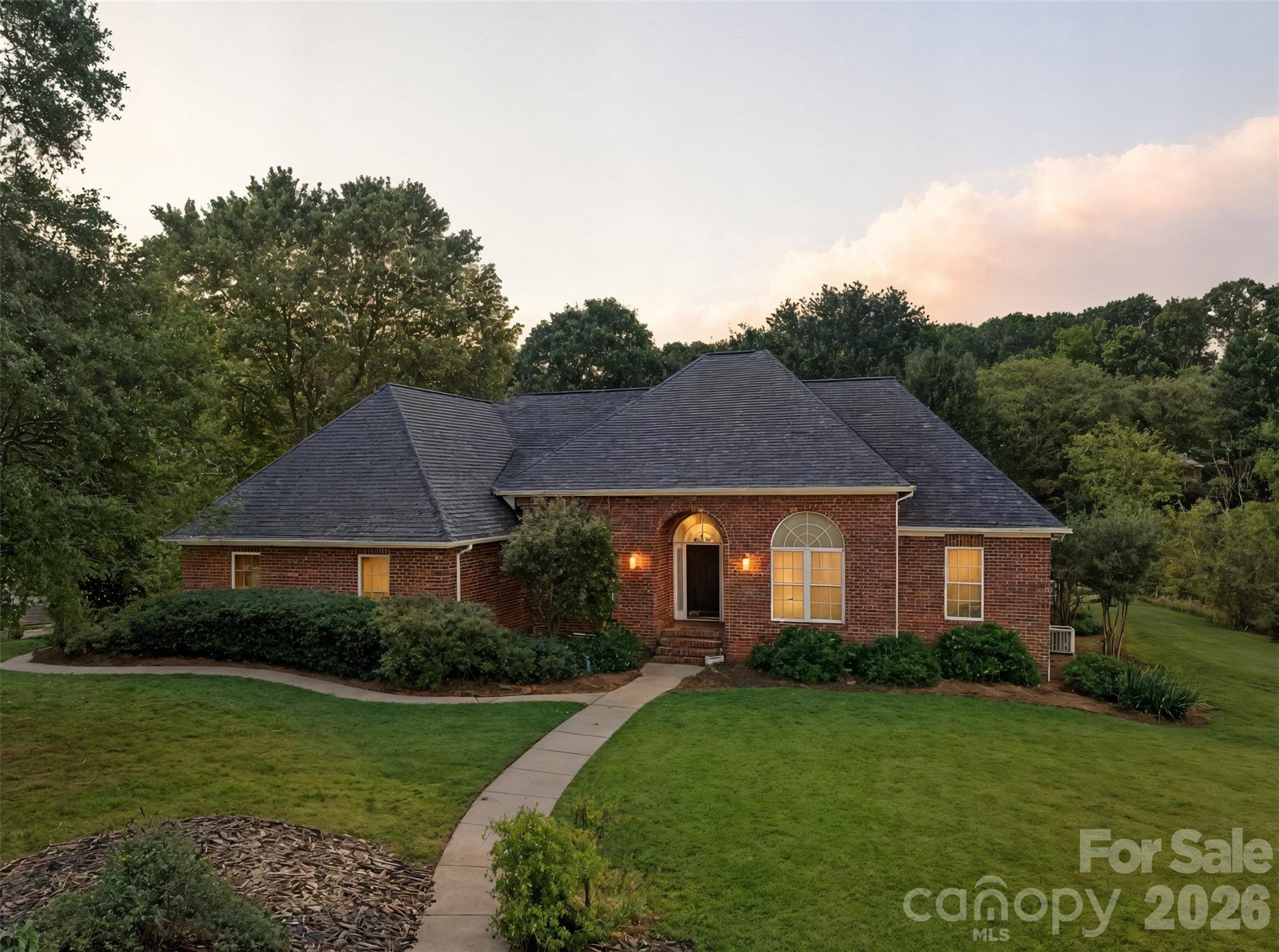 1337 Braeburn Road NW — Concord