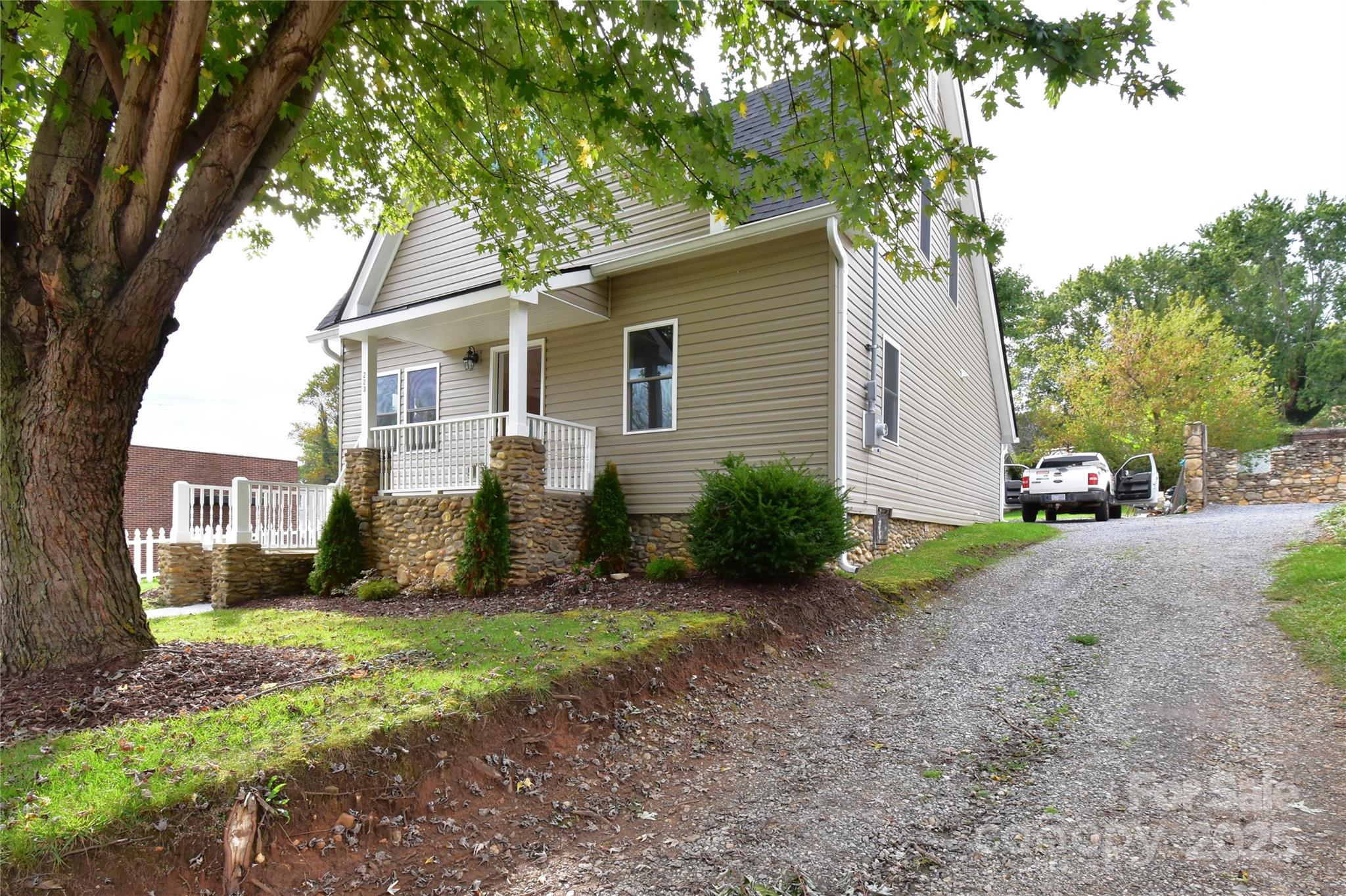 223 N Main Street — Canton