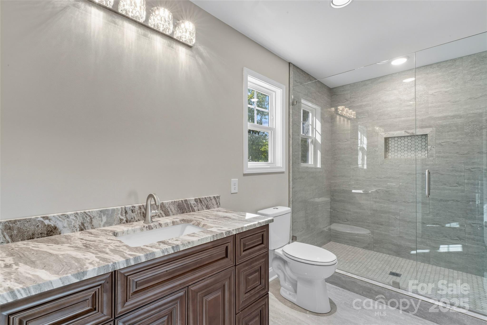 6015 Zoo Parkway — Asheboro