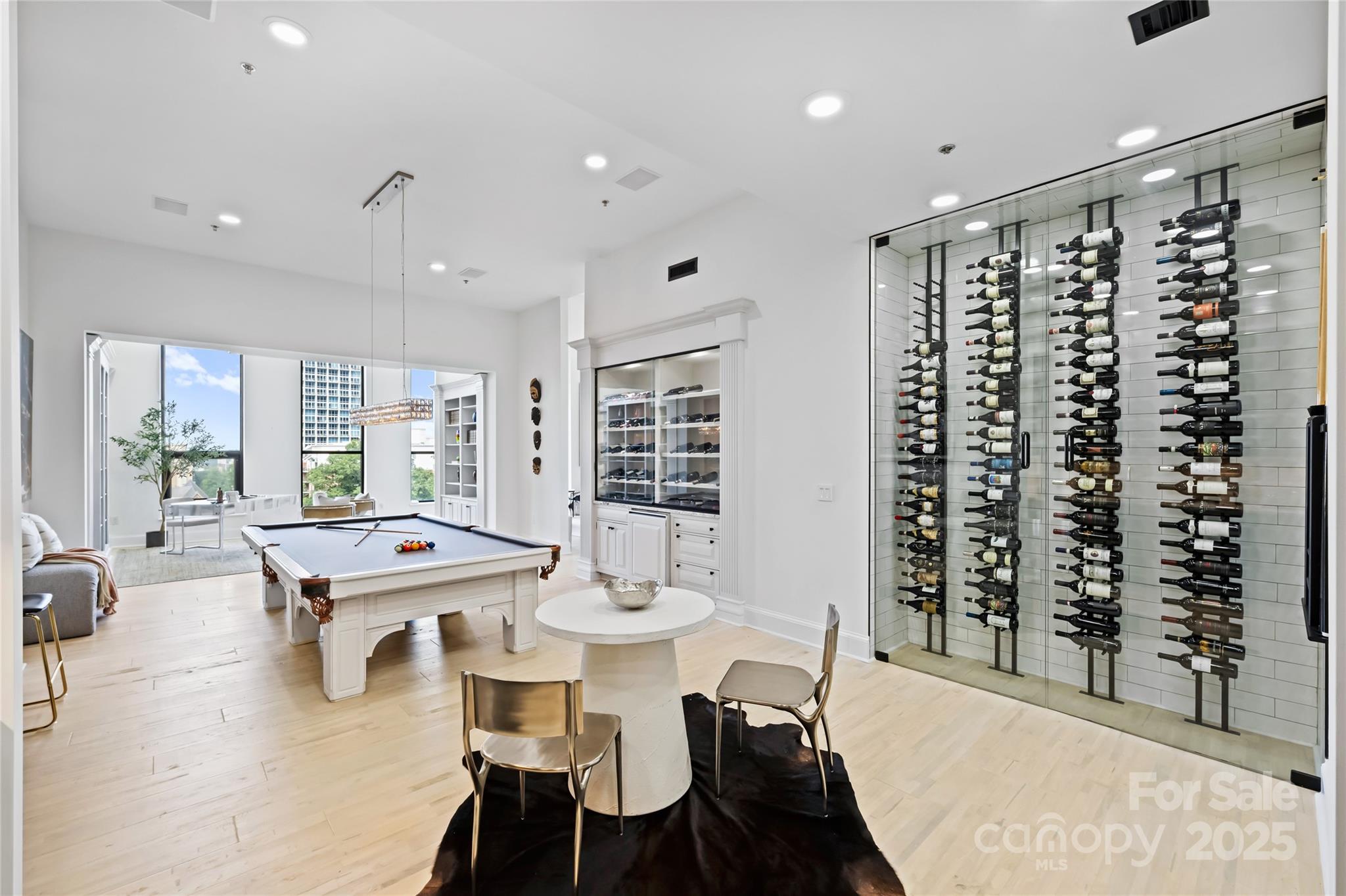 127 N Tryon Street #615 — Charlotte