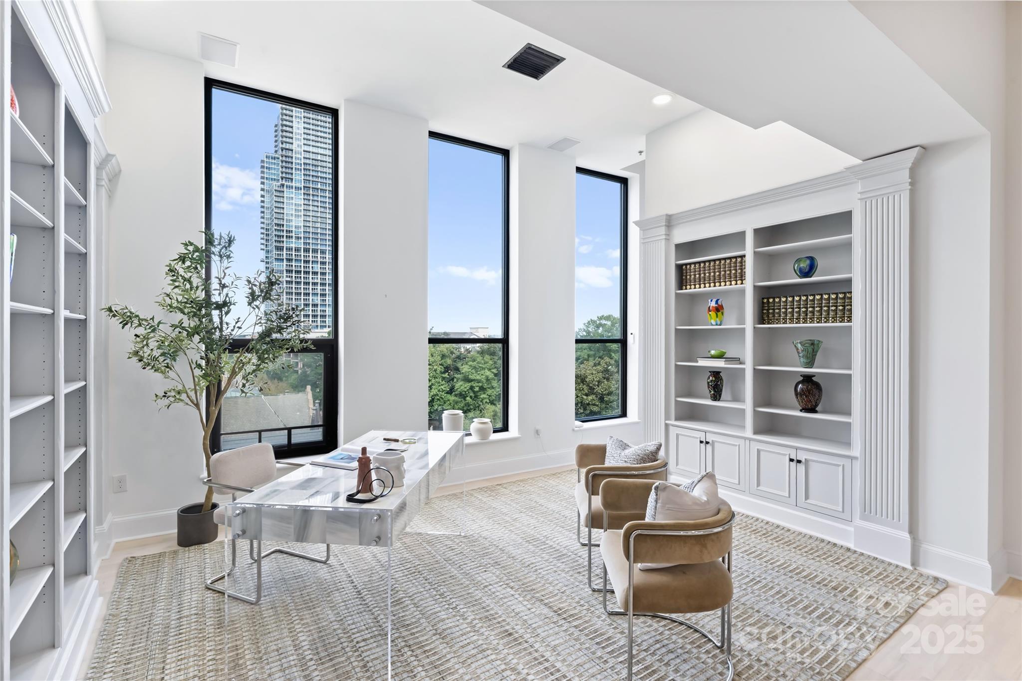 127 N Tryon Street #615 — Charlotte