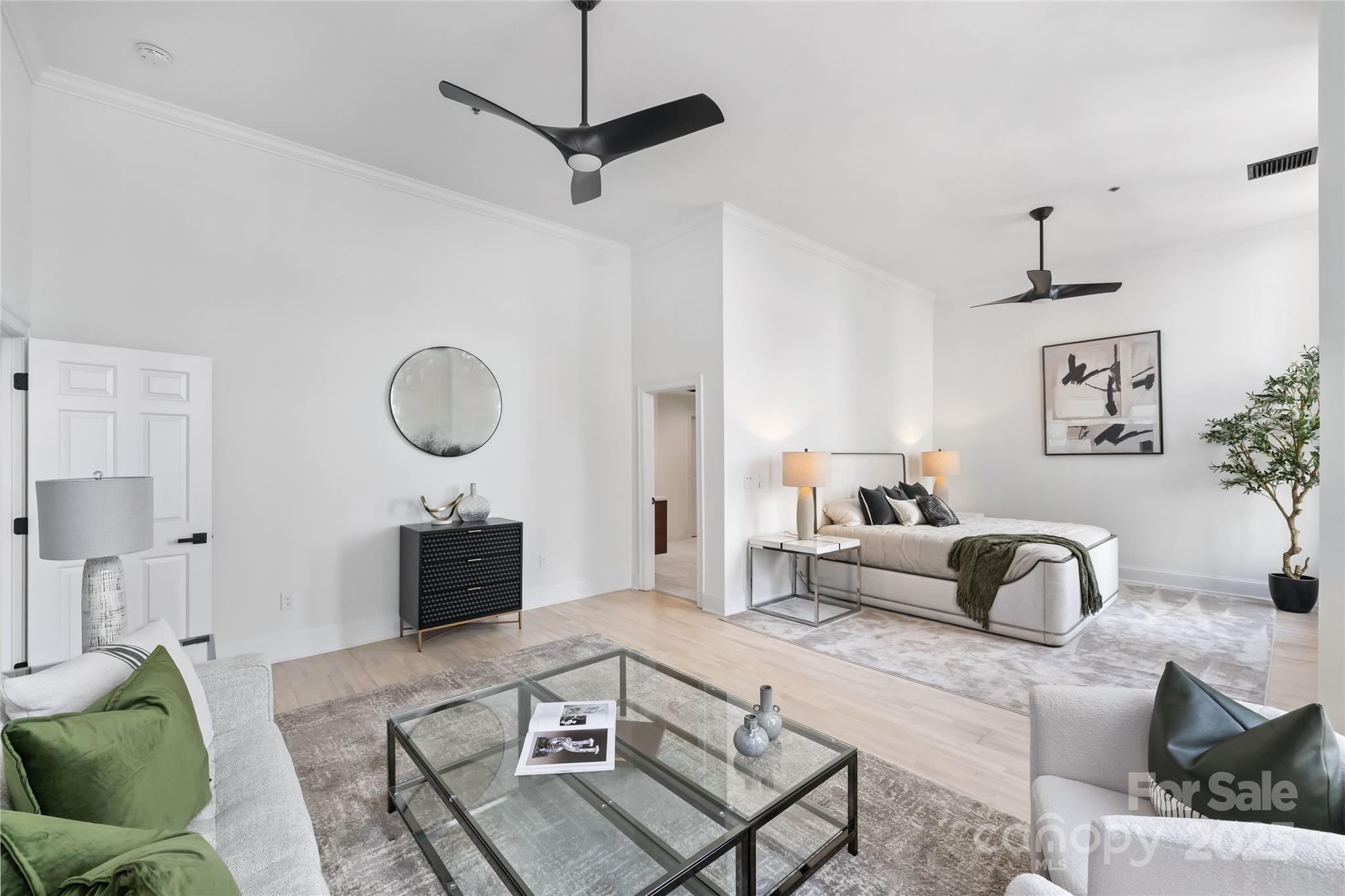 127 N Tryon Street #615 — Charlotte