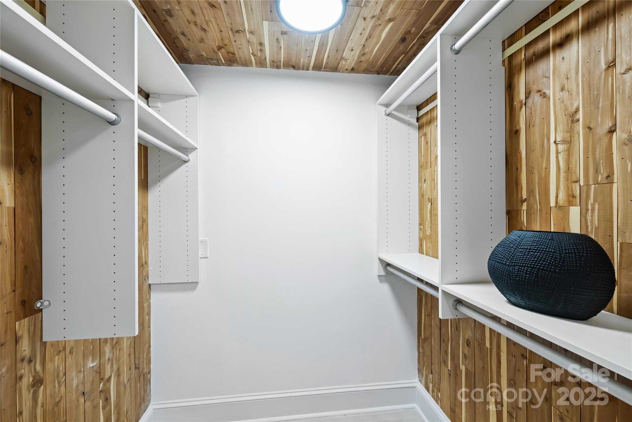 127 N Tryon Street #615 — Charlotte