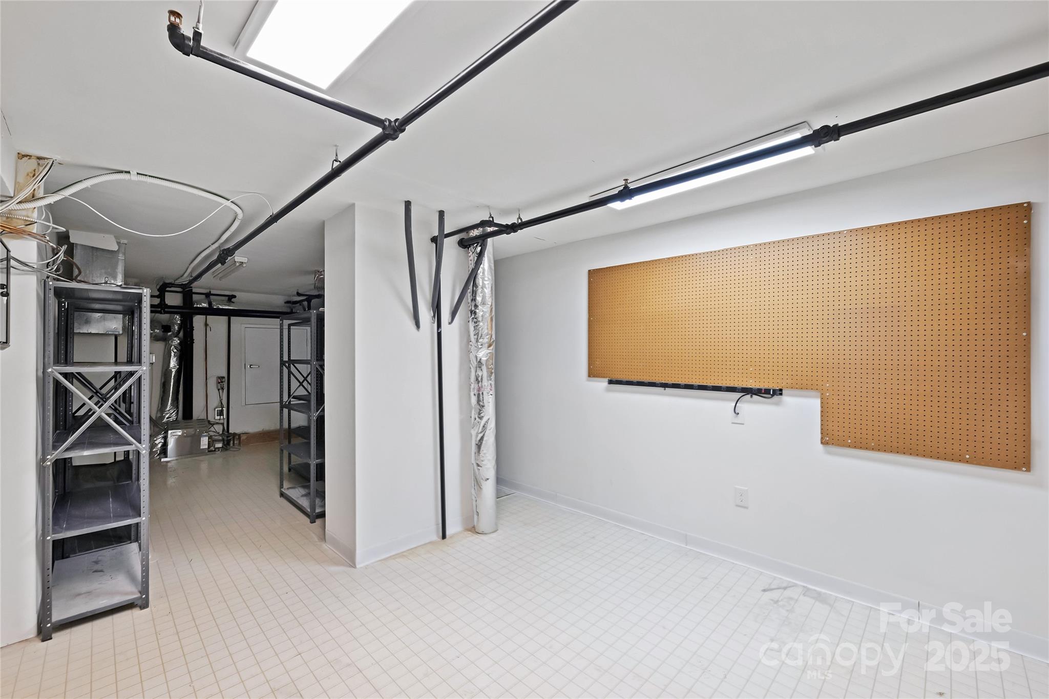 127 N Tryon Street #615 — Charlotte