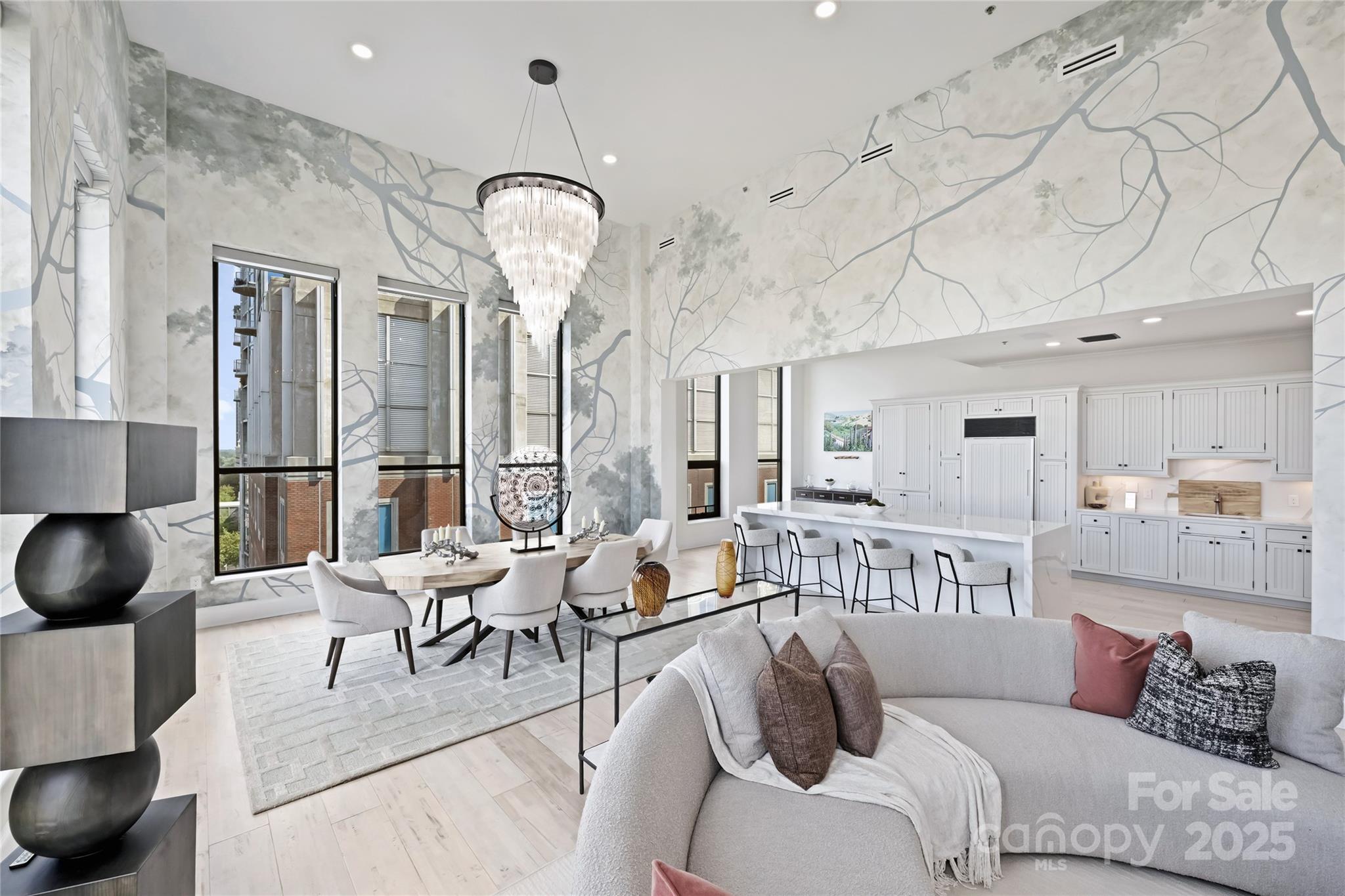 127 N Tryon Street #615 — Charlotte