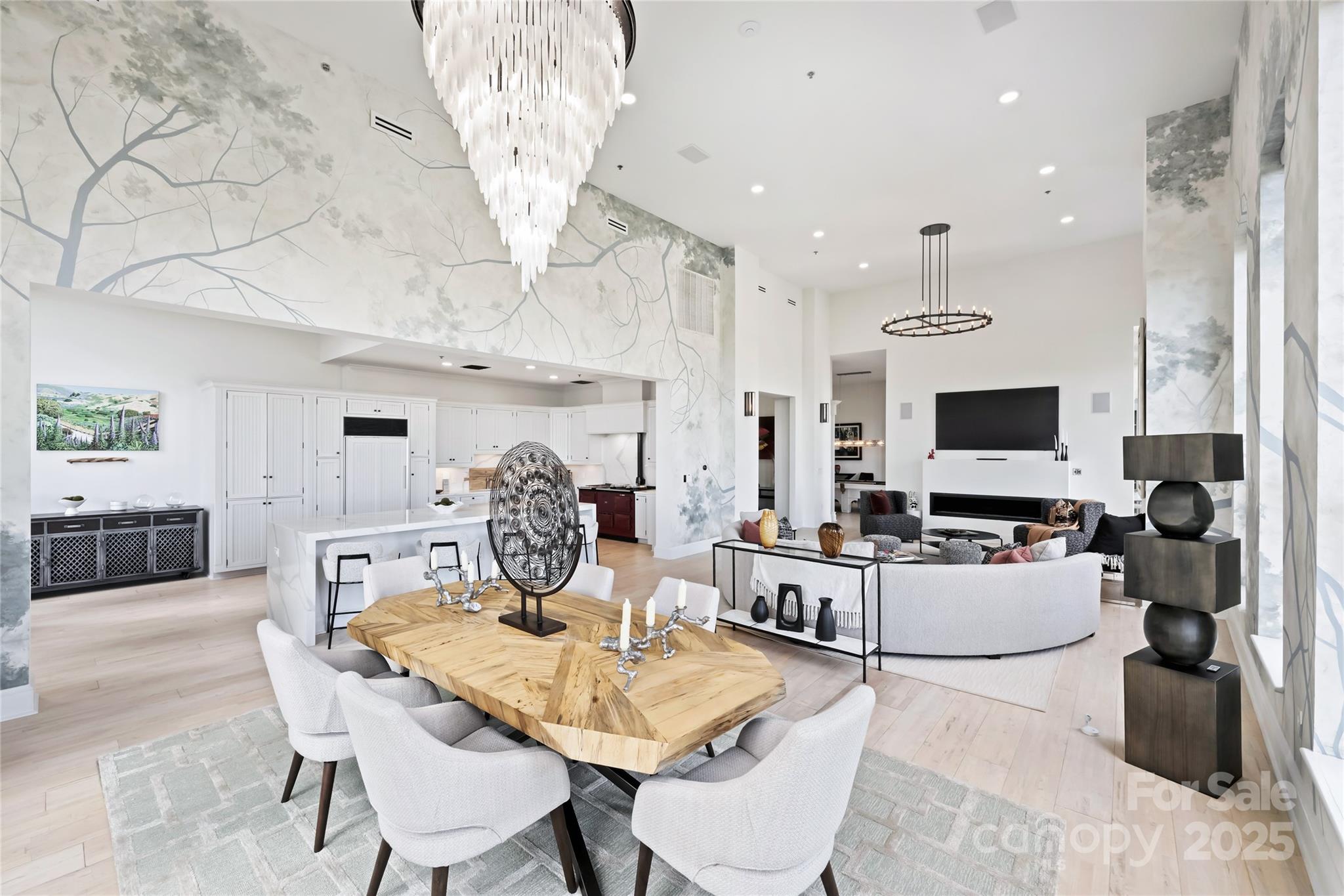 127 N Tryon Street #615 — Charlotte