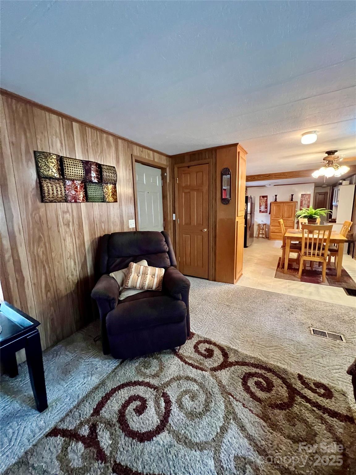 572 Mosteller Drive — Lancaster