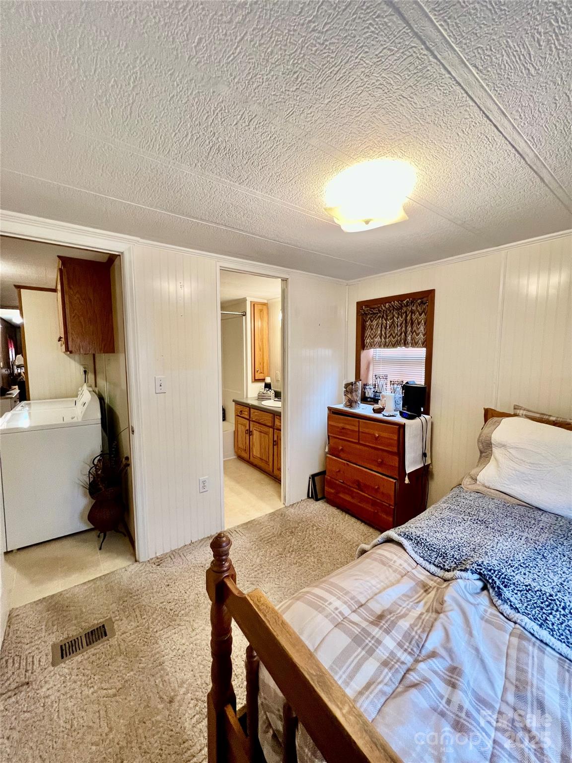 572 Mosteller Drive — Lancaster