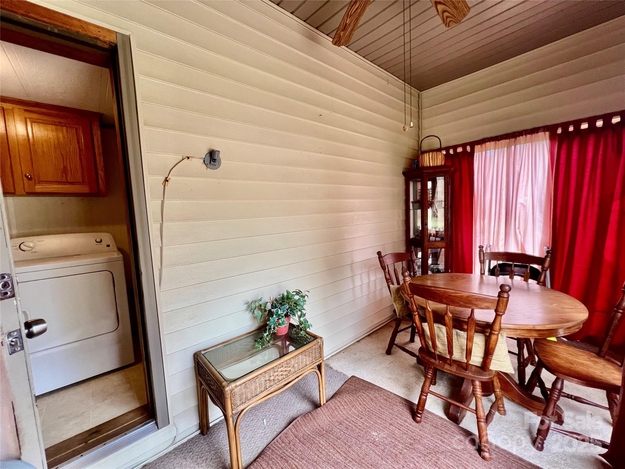 572 Mosteller Drive — Lancaster