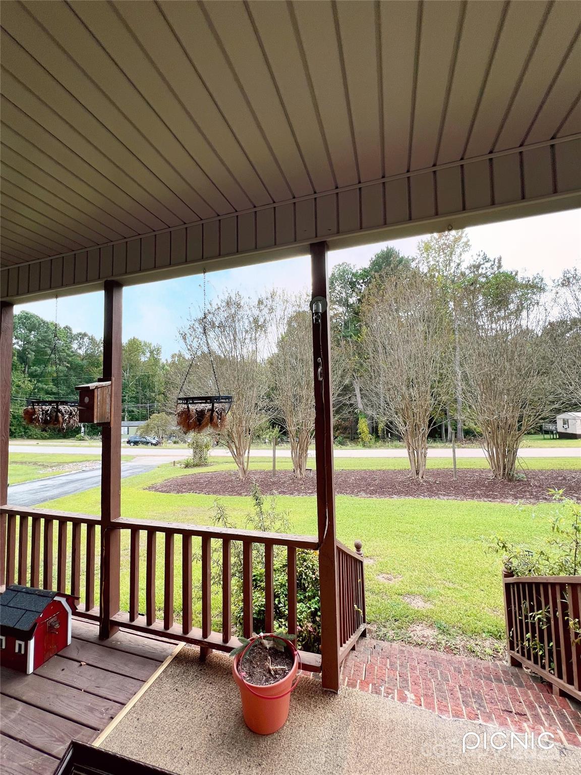 572 Mosteller Drive — Lancaster