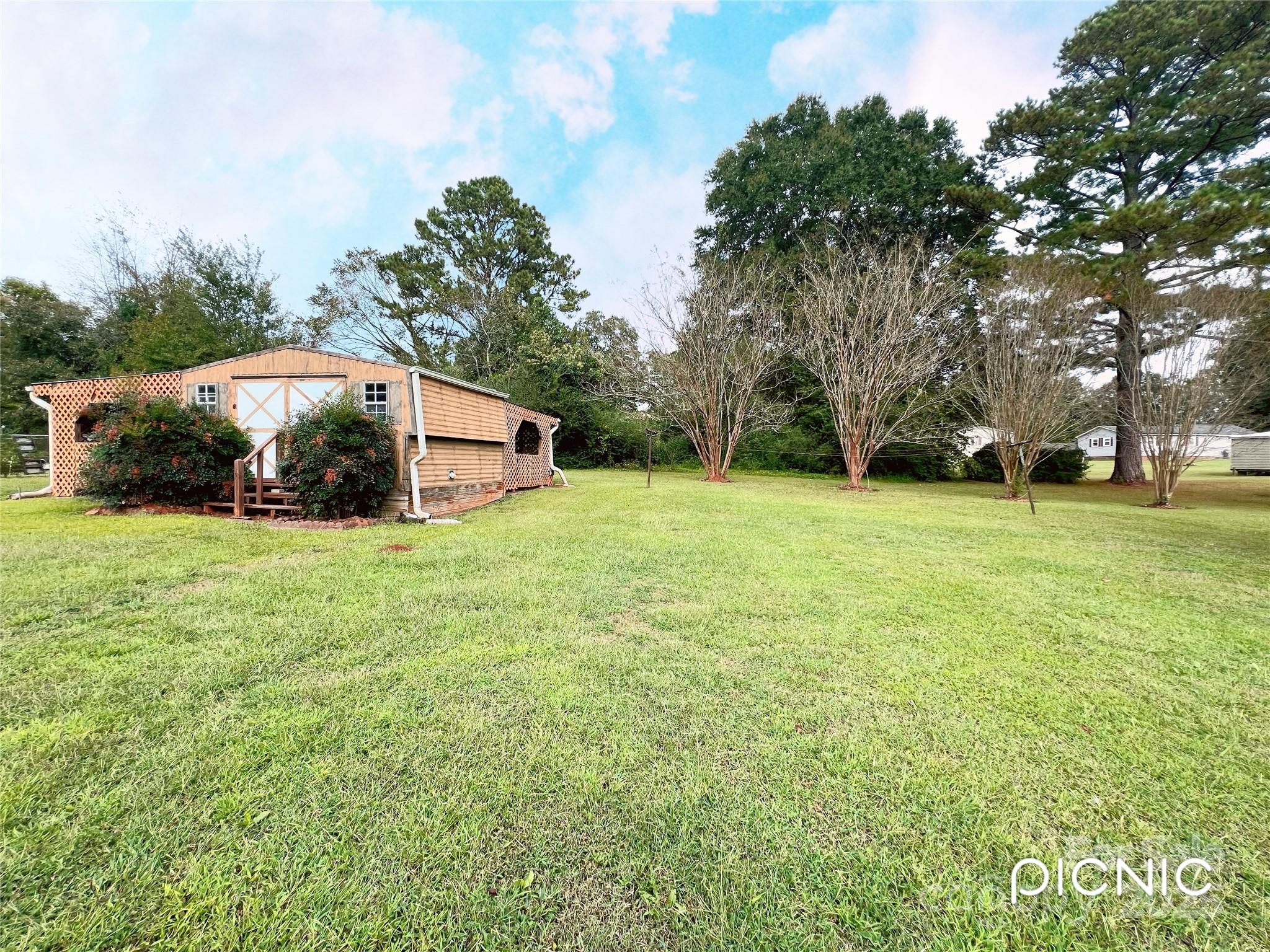 572 Mosteller Drive — Lancaster
