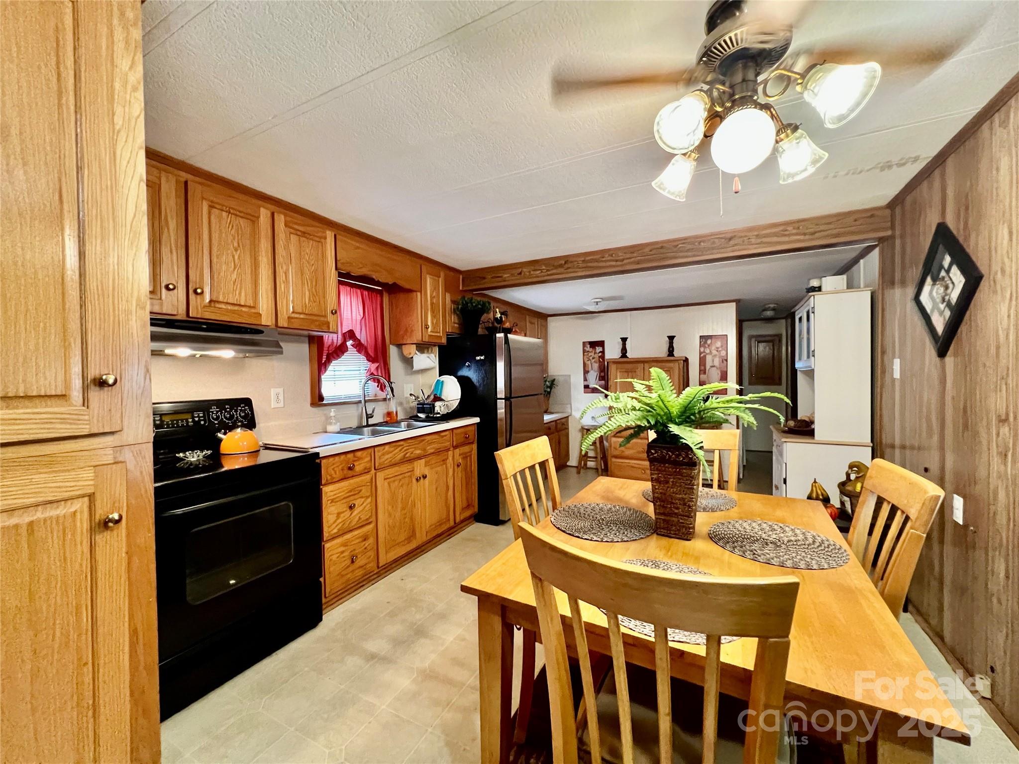 572 Mosteller Drive — Lancaster