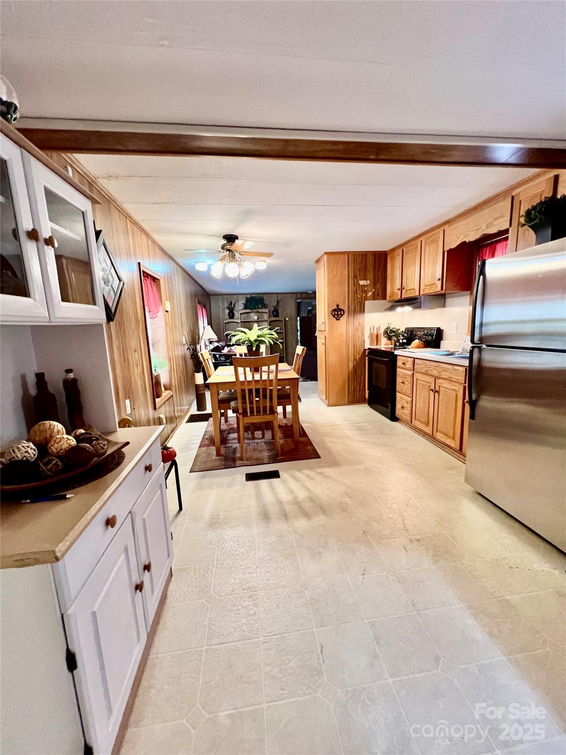 572 Mosteller Drive — Lancaster