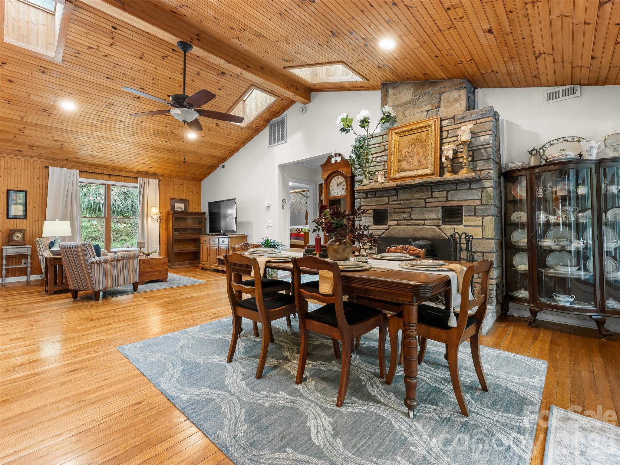 645 W Fork Creek Road — Saluda