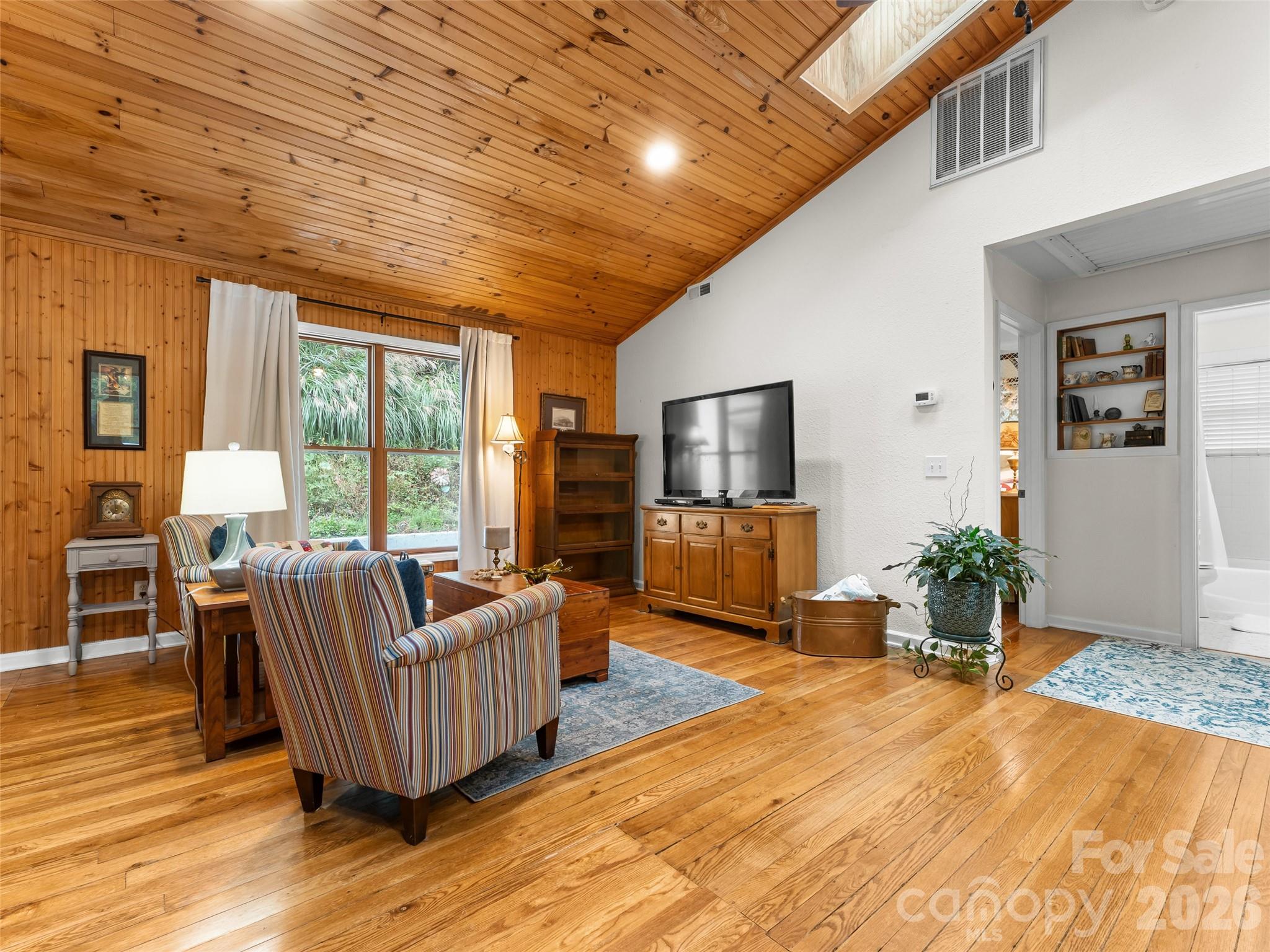 645 W Fork Creek Road — Saluda