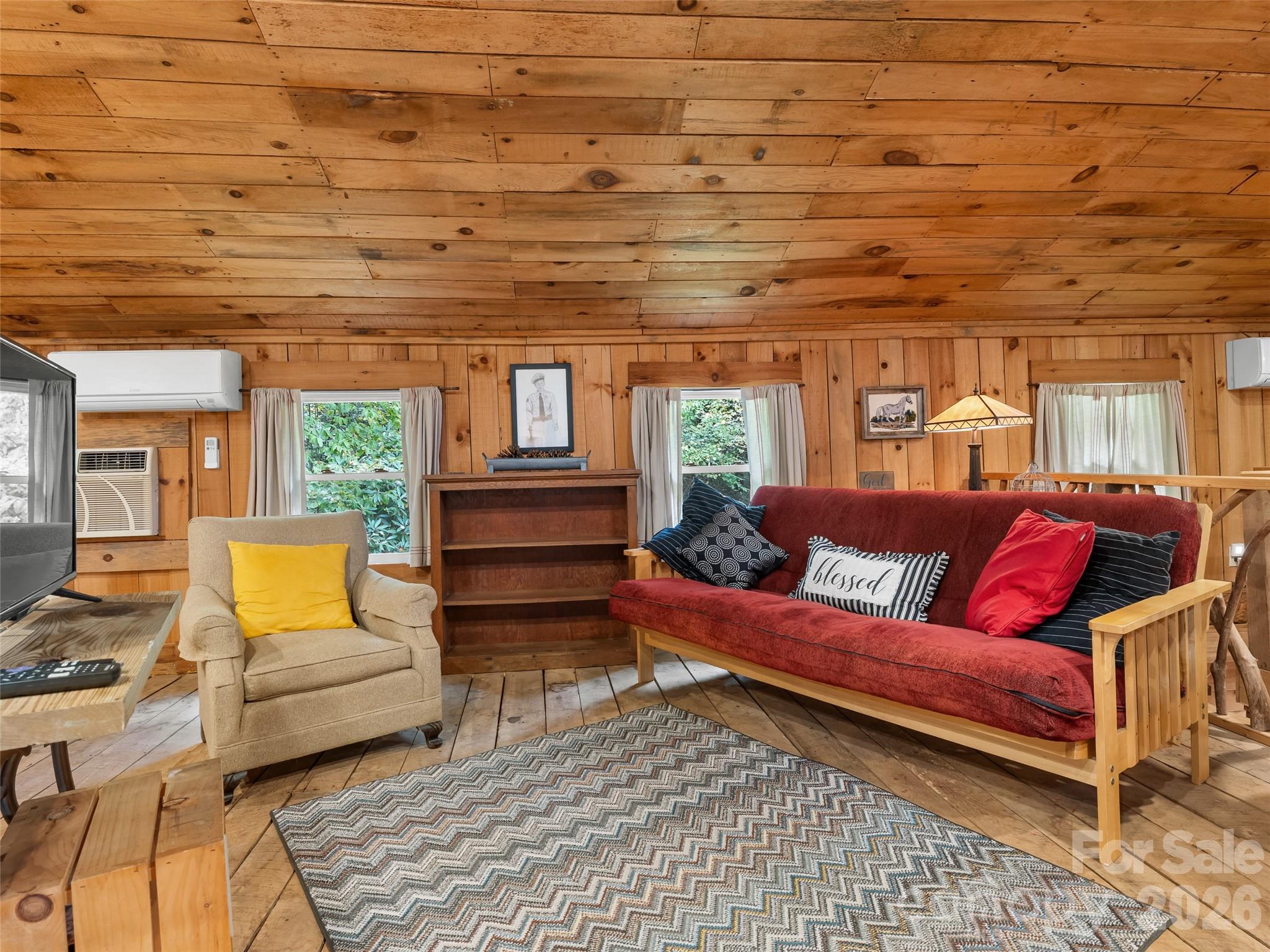 645 W Fork Creek Road — Saluda
