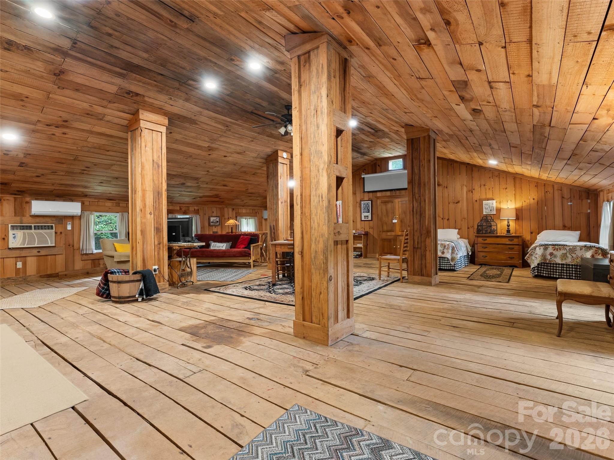 645 W Fork Creek Road — Saluda