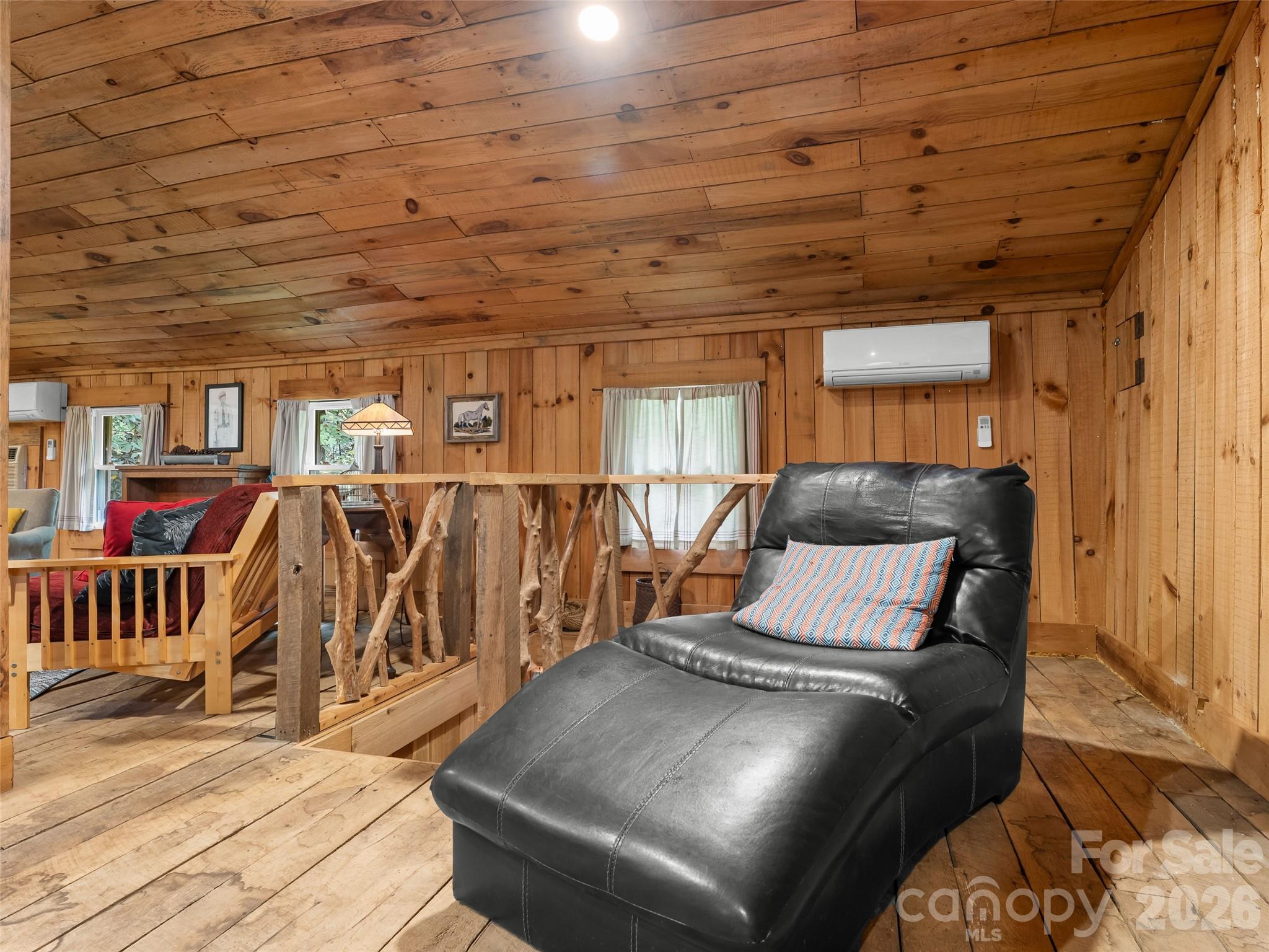 645 W Fork Creek Road — Saluda