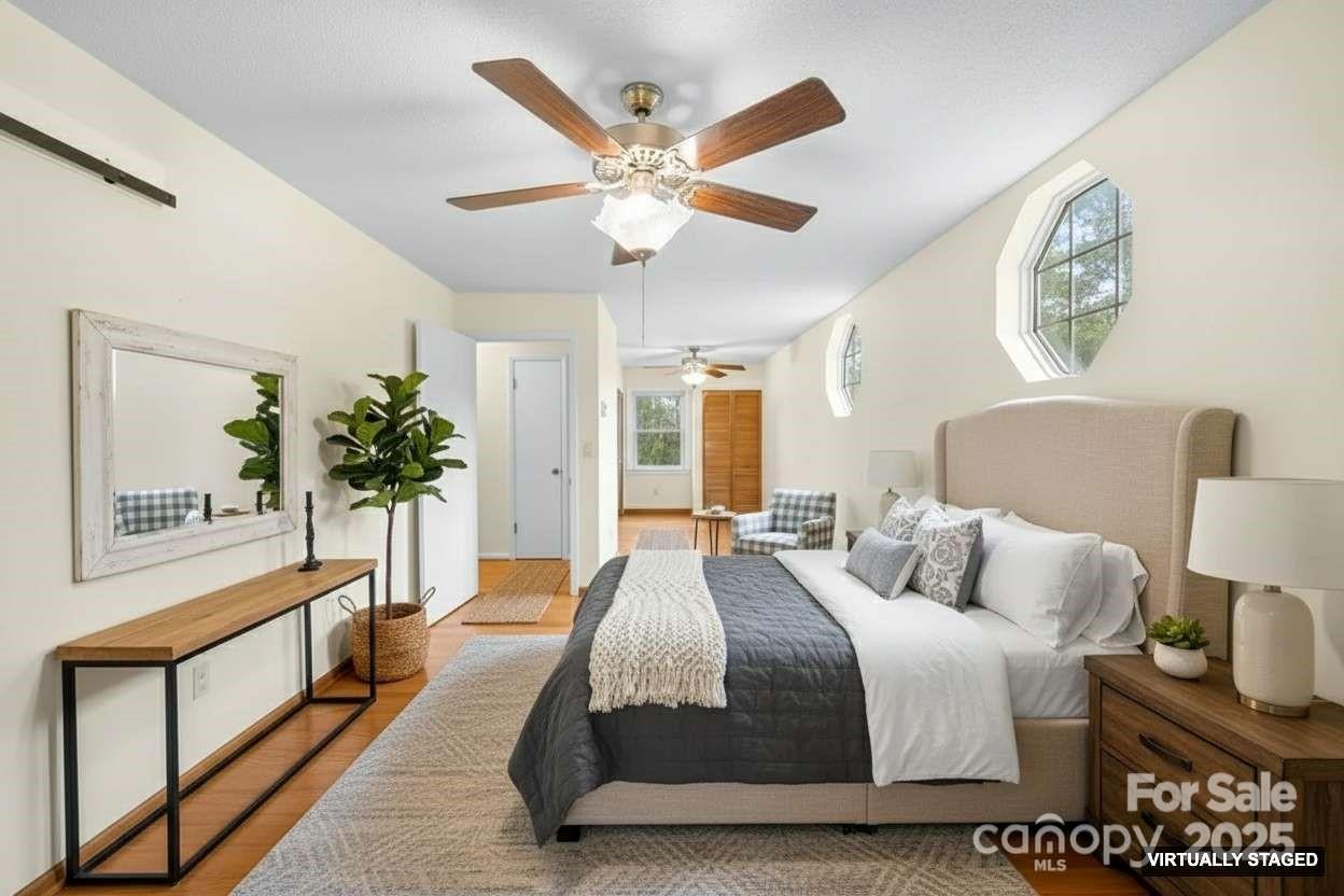 25 Mezzo Cove — Asheville
