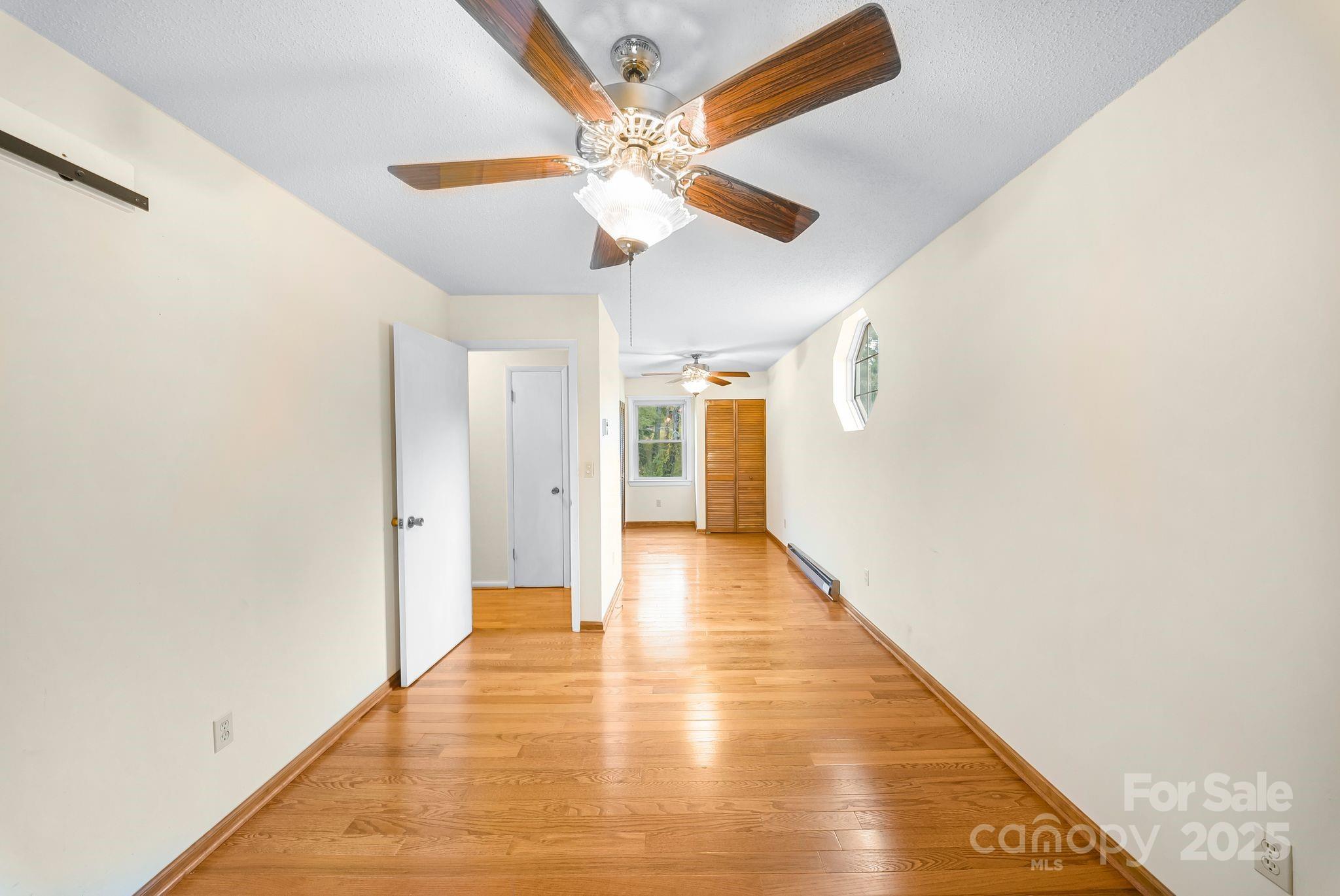 25 Mezzo Cove — Asheville