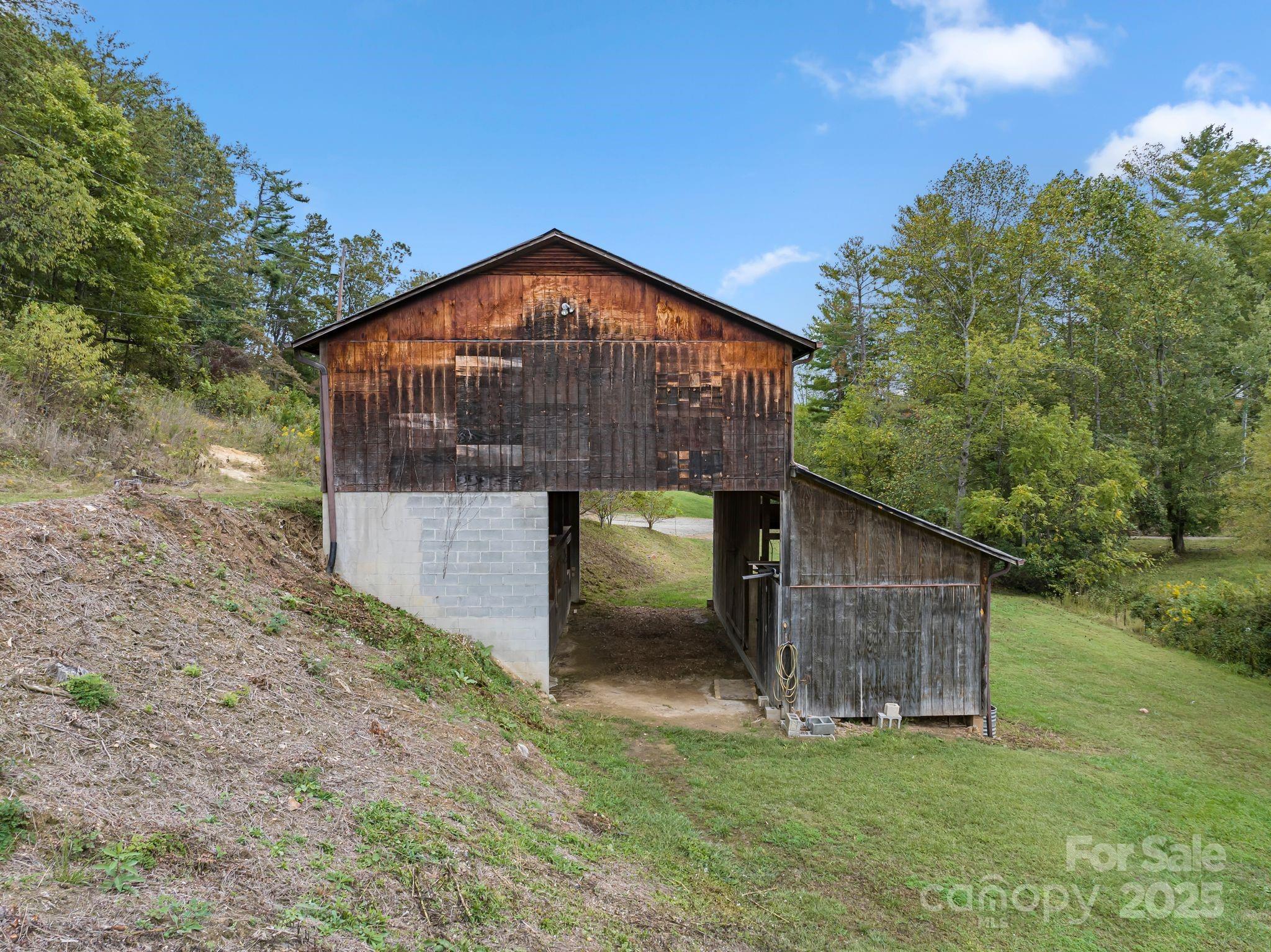 25 Mezzo Cove — Asheville