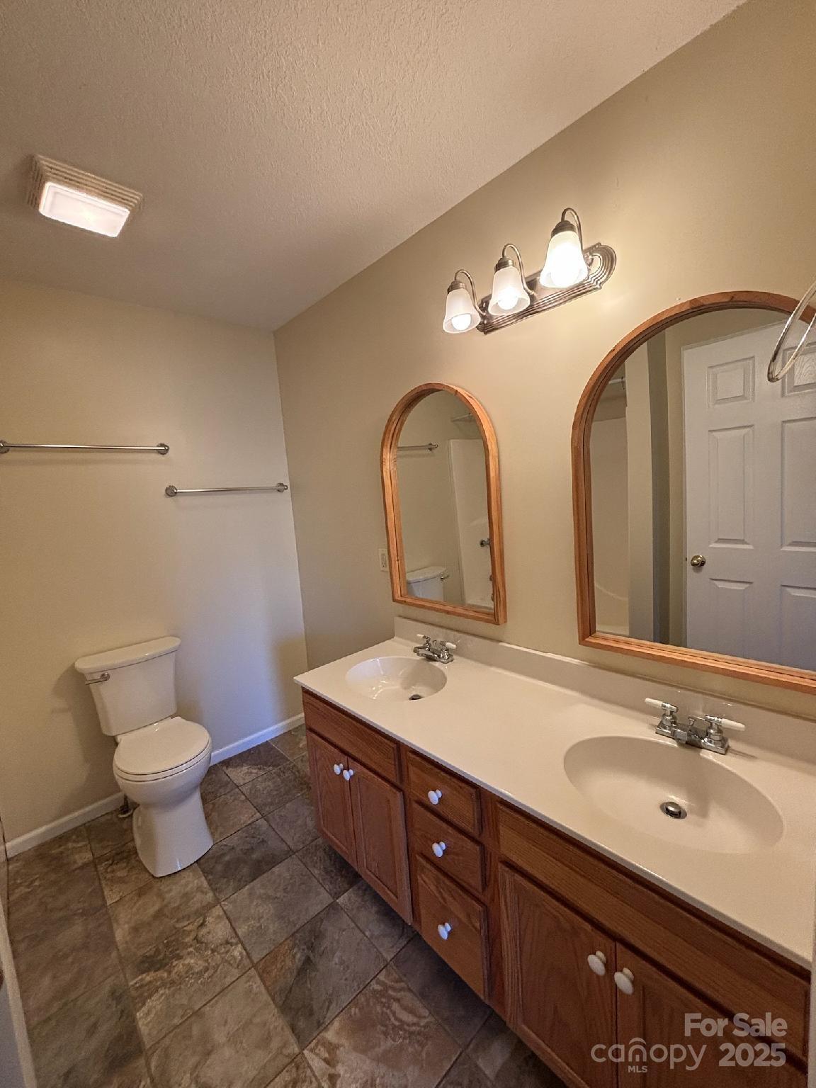 493 Spring Hill Road — Bakersville