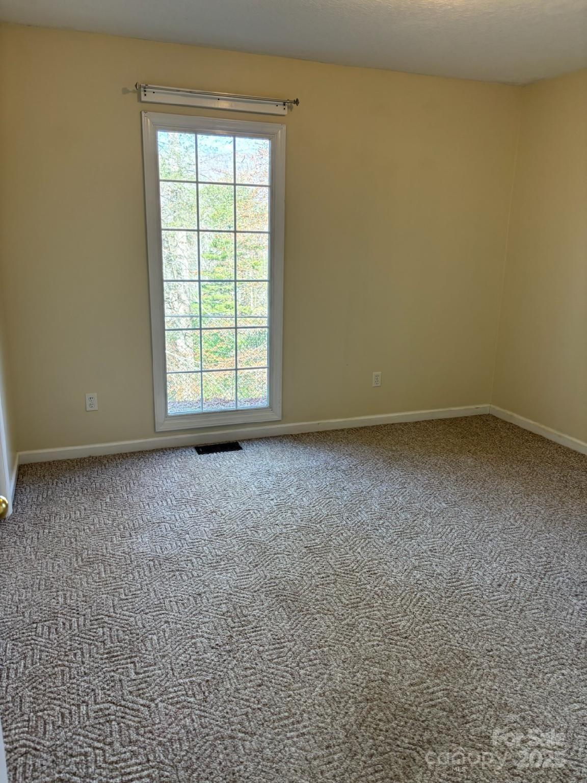 493 Spring Hill Road — Bakersville