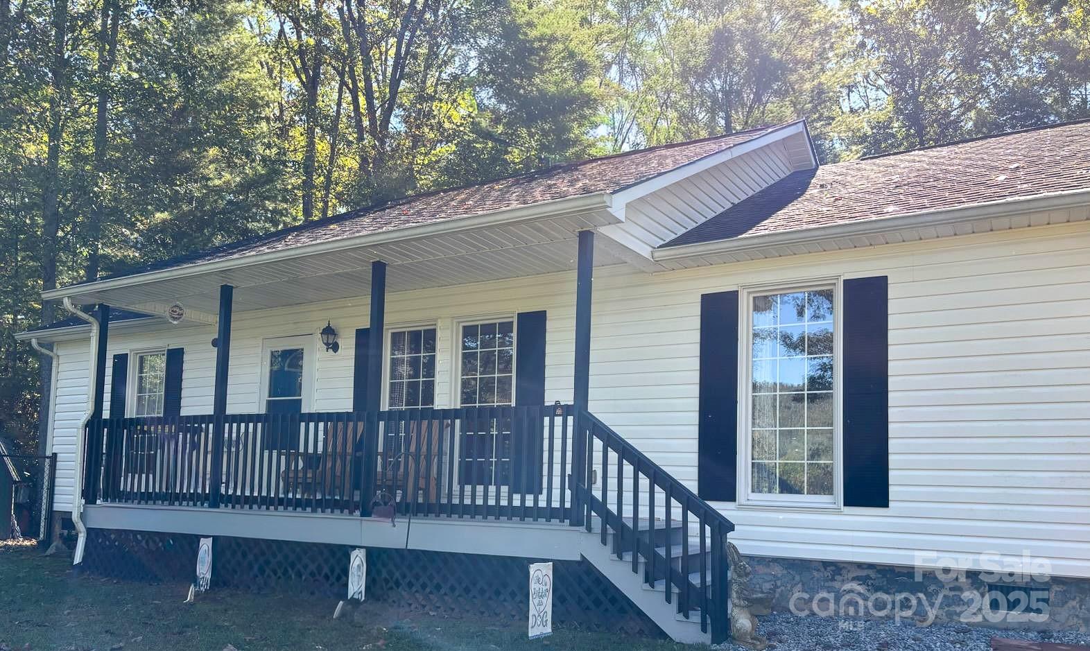 493 Spring Hill Road — Bakersville