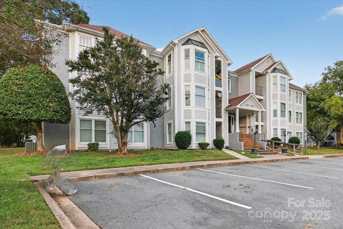 7348 Rose Terrace Court — Charlotte
