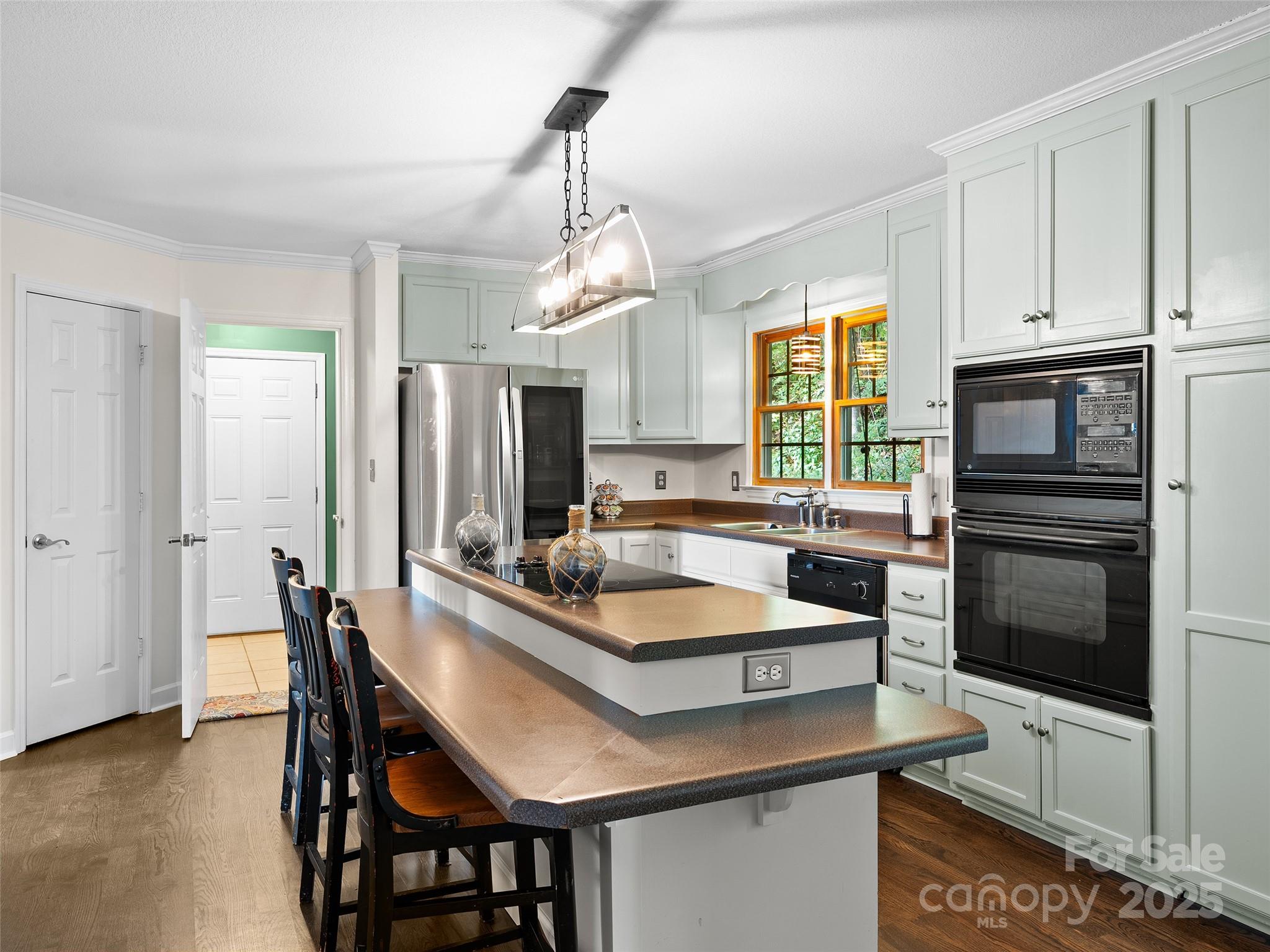 1231 Grandeur Heights — Clyde