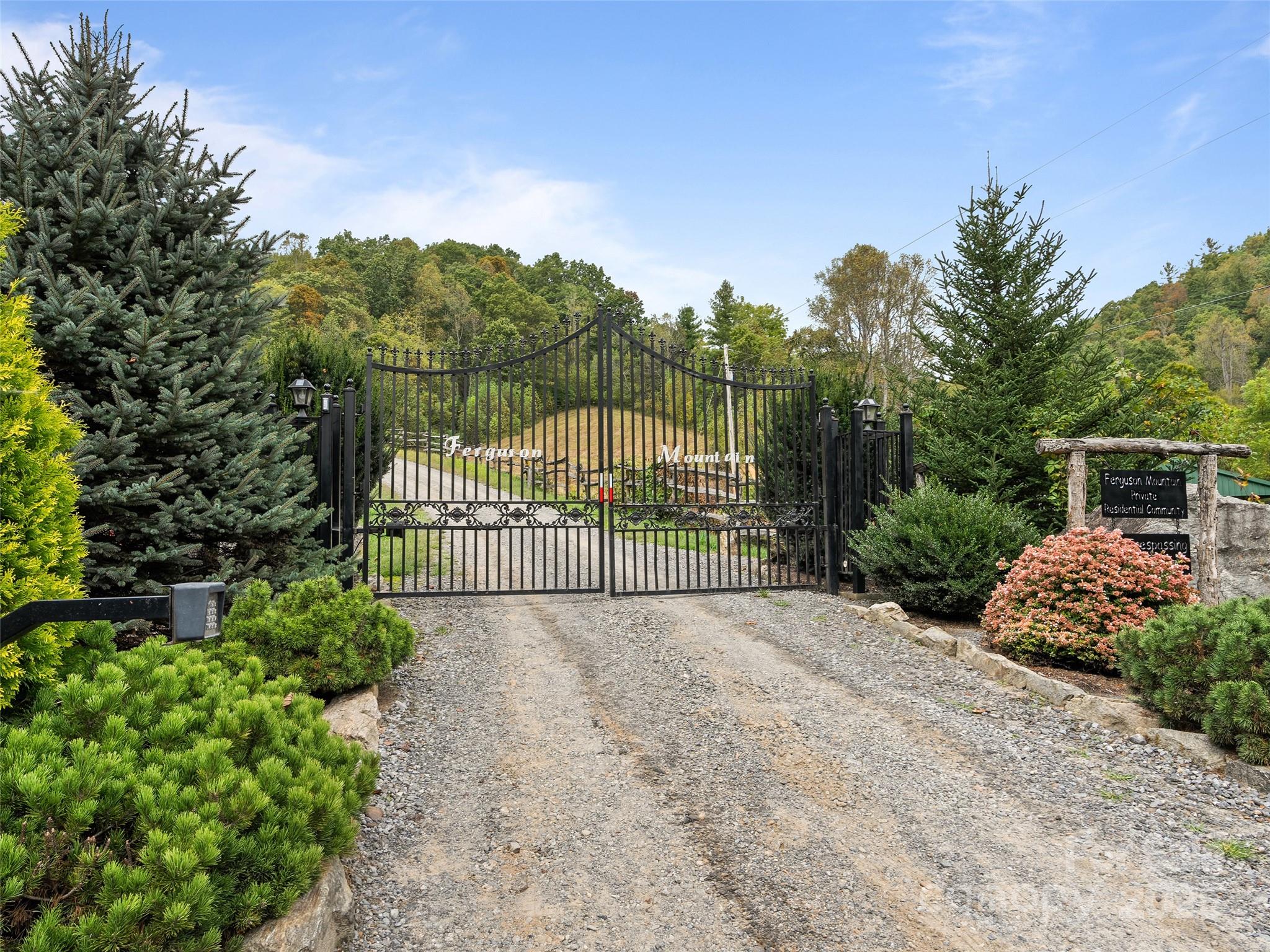 1231 Grandeur Heights — Clyde