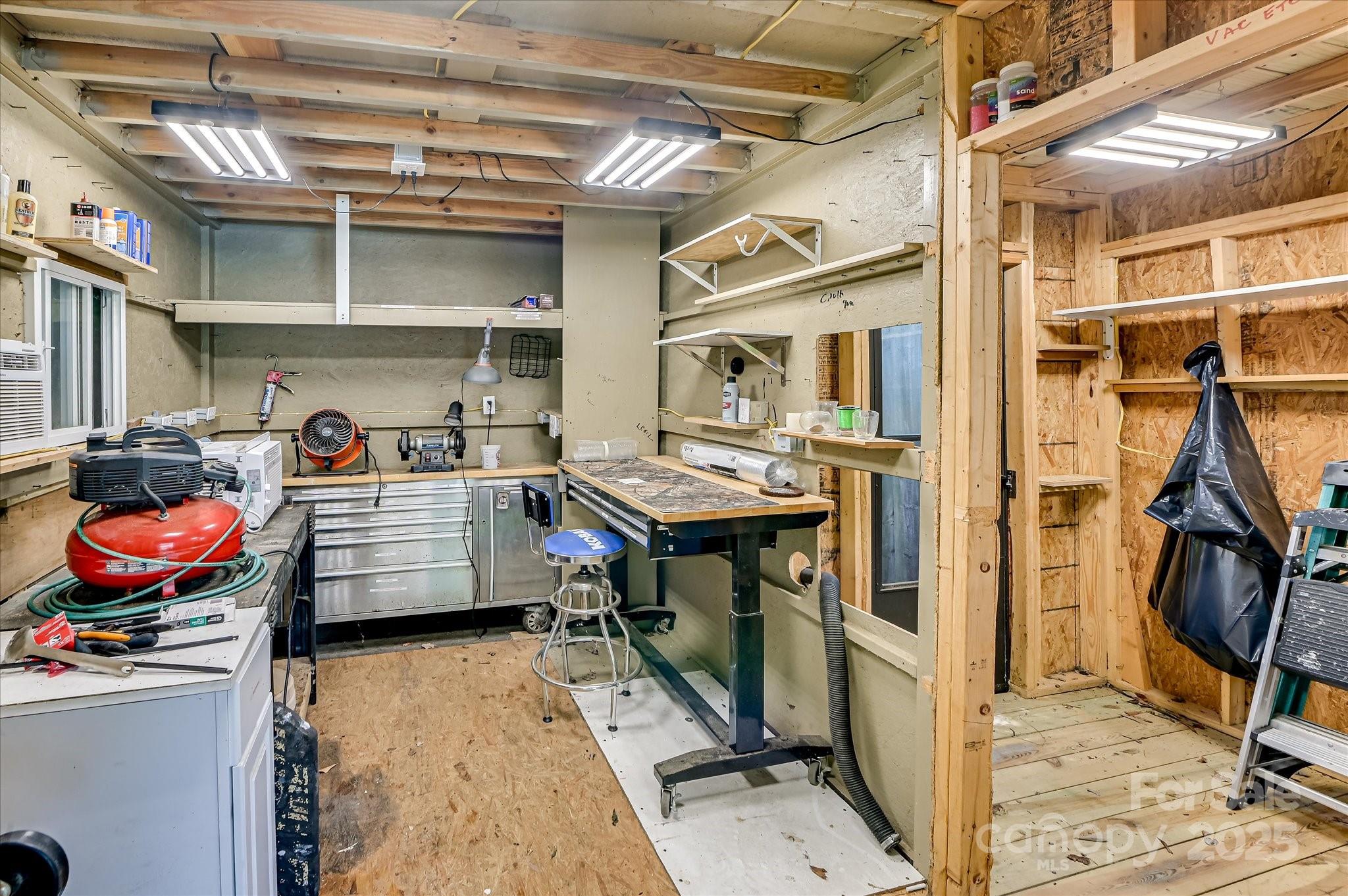 215 Barnard Avenue SE — Aiken
