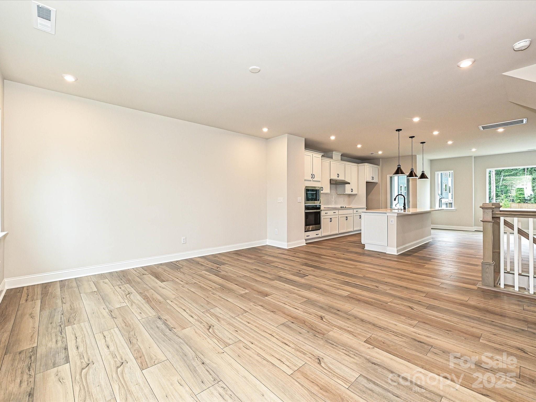 8034 Cedarsmith Court — Charlotte