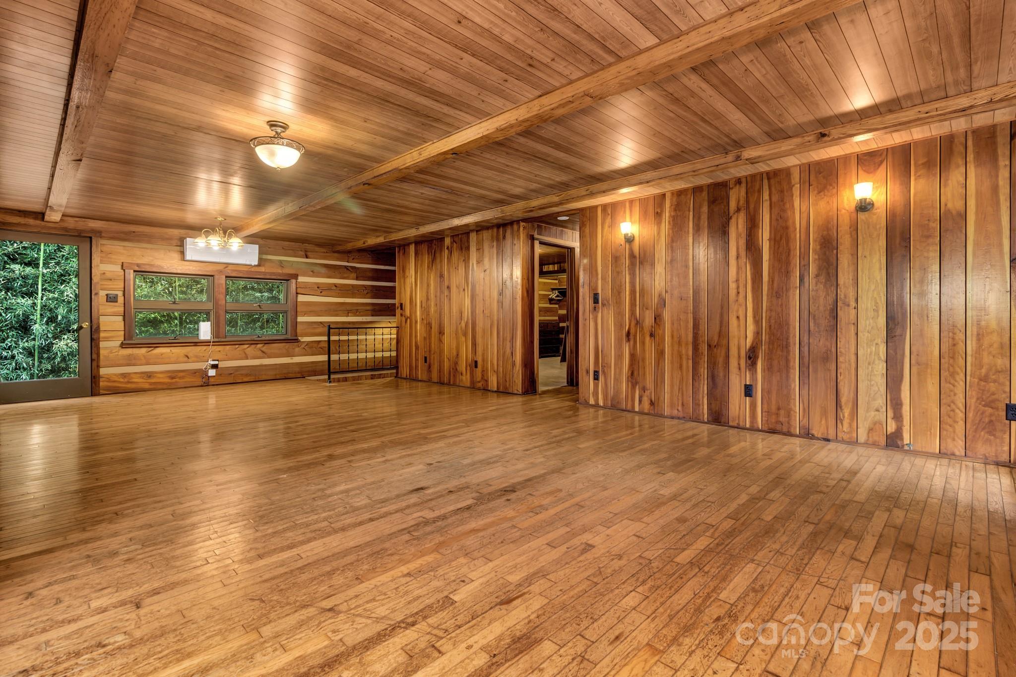 200 Dry Branch Road — Marshall