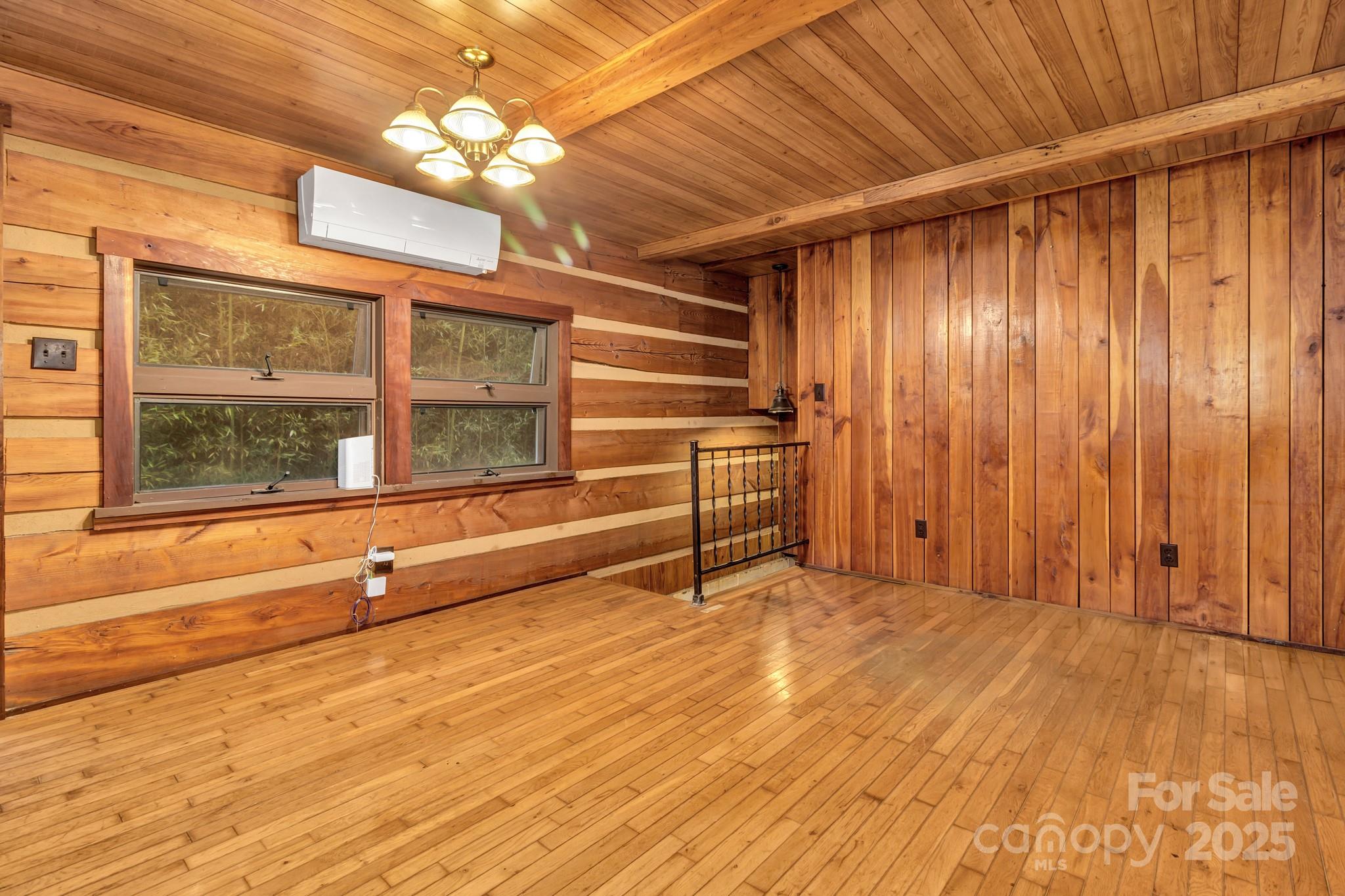 200 Dry Branch Road — Marshall