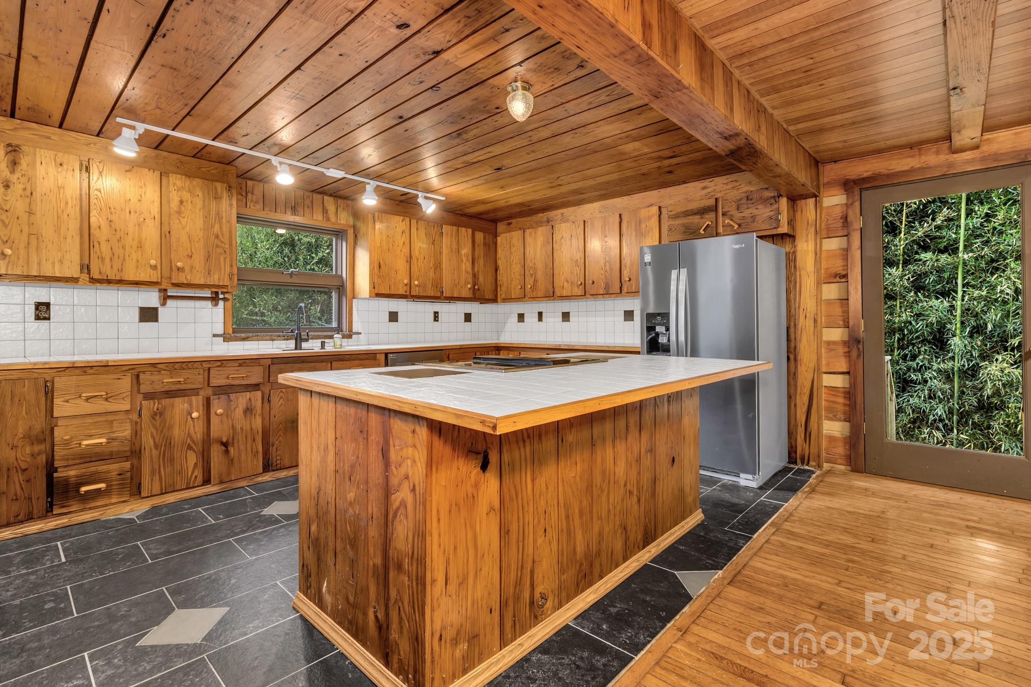 200 Dry Branch Road — Marshall