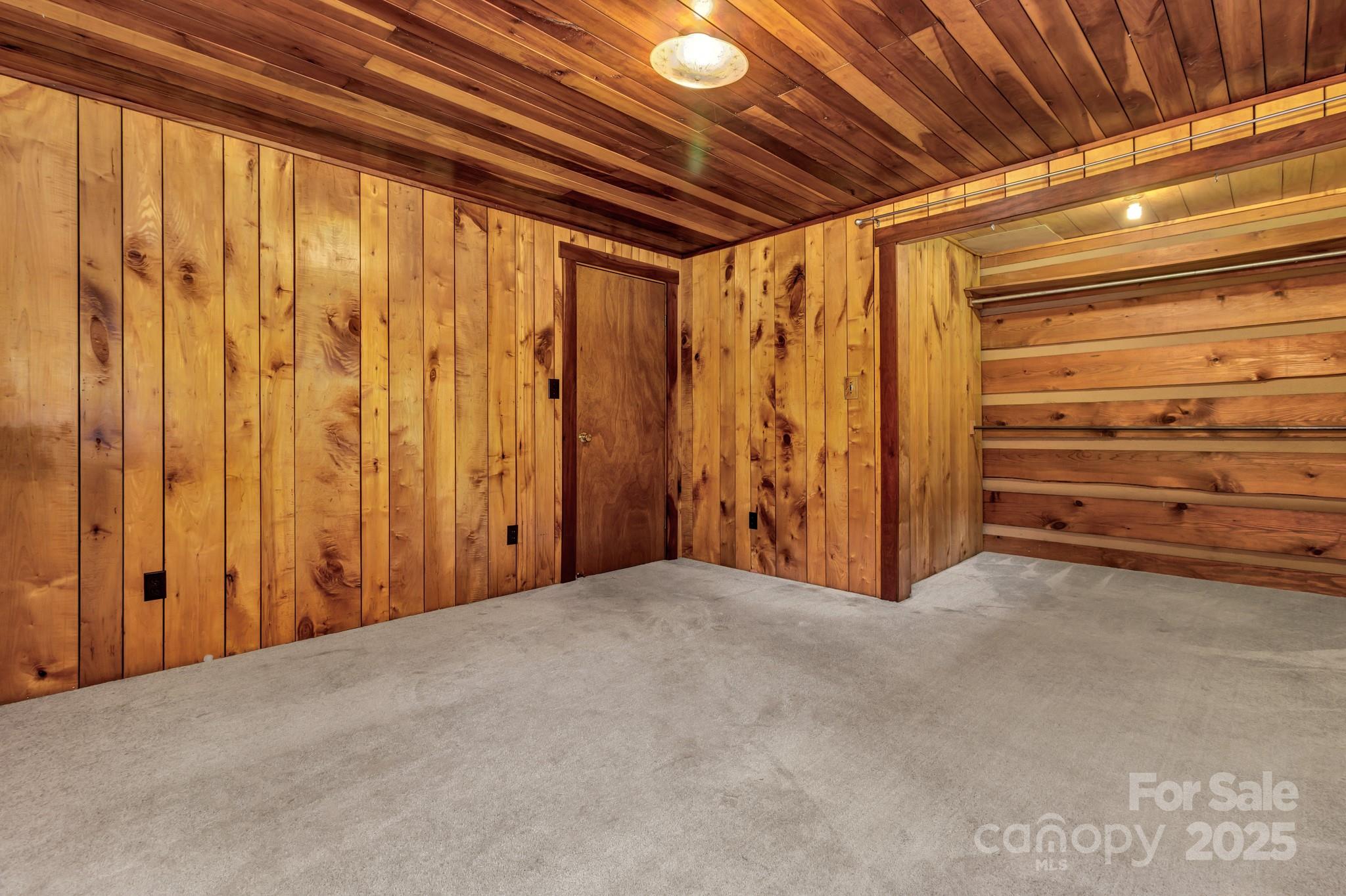 200 Dry Branch Road — Marshall