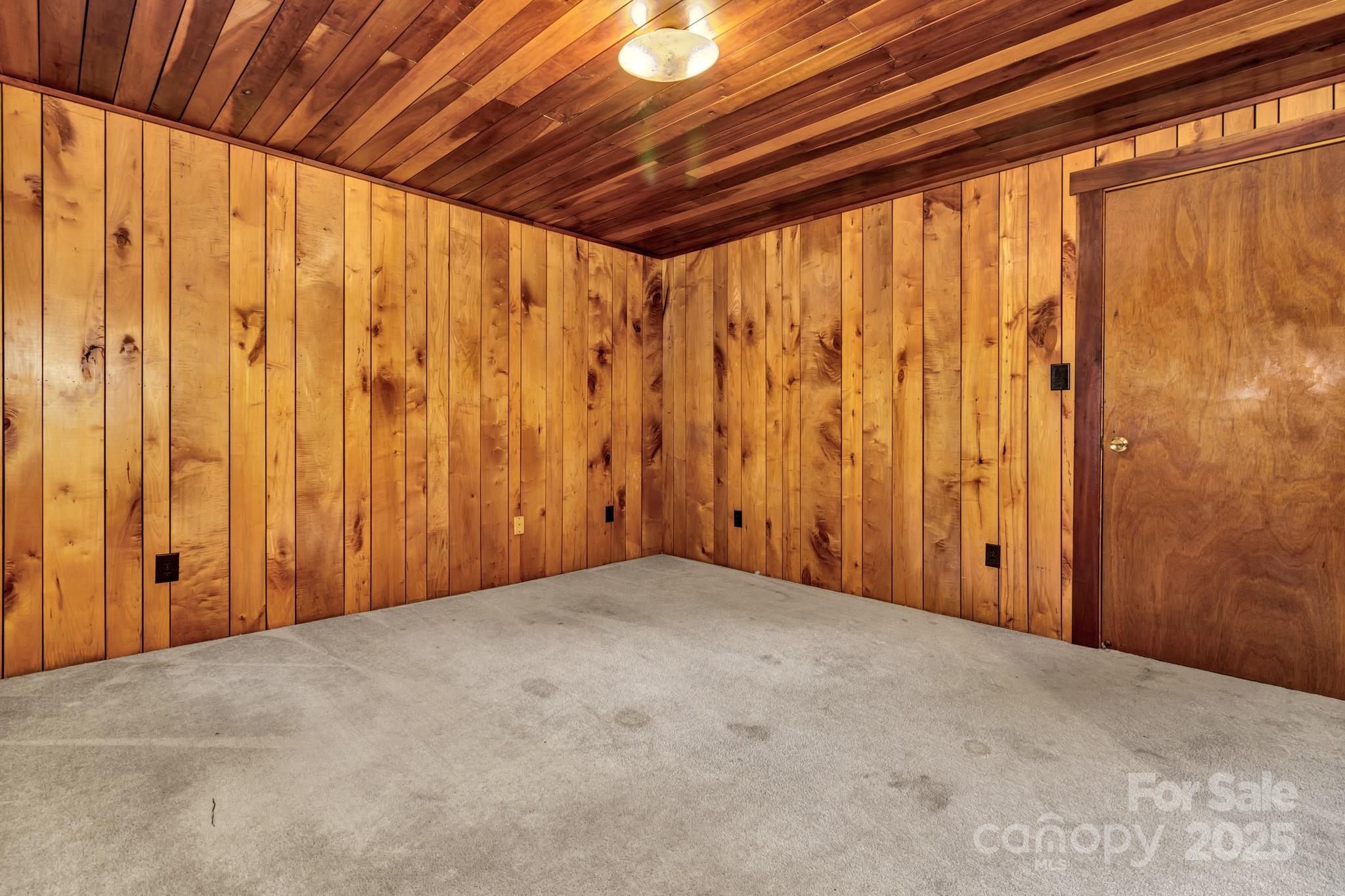 200 Dry Branch Road — Marshall